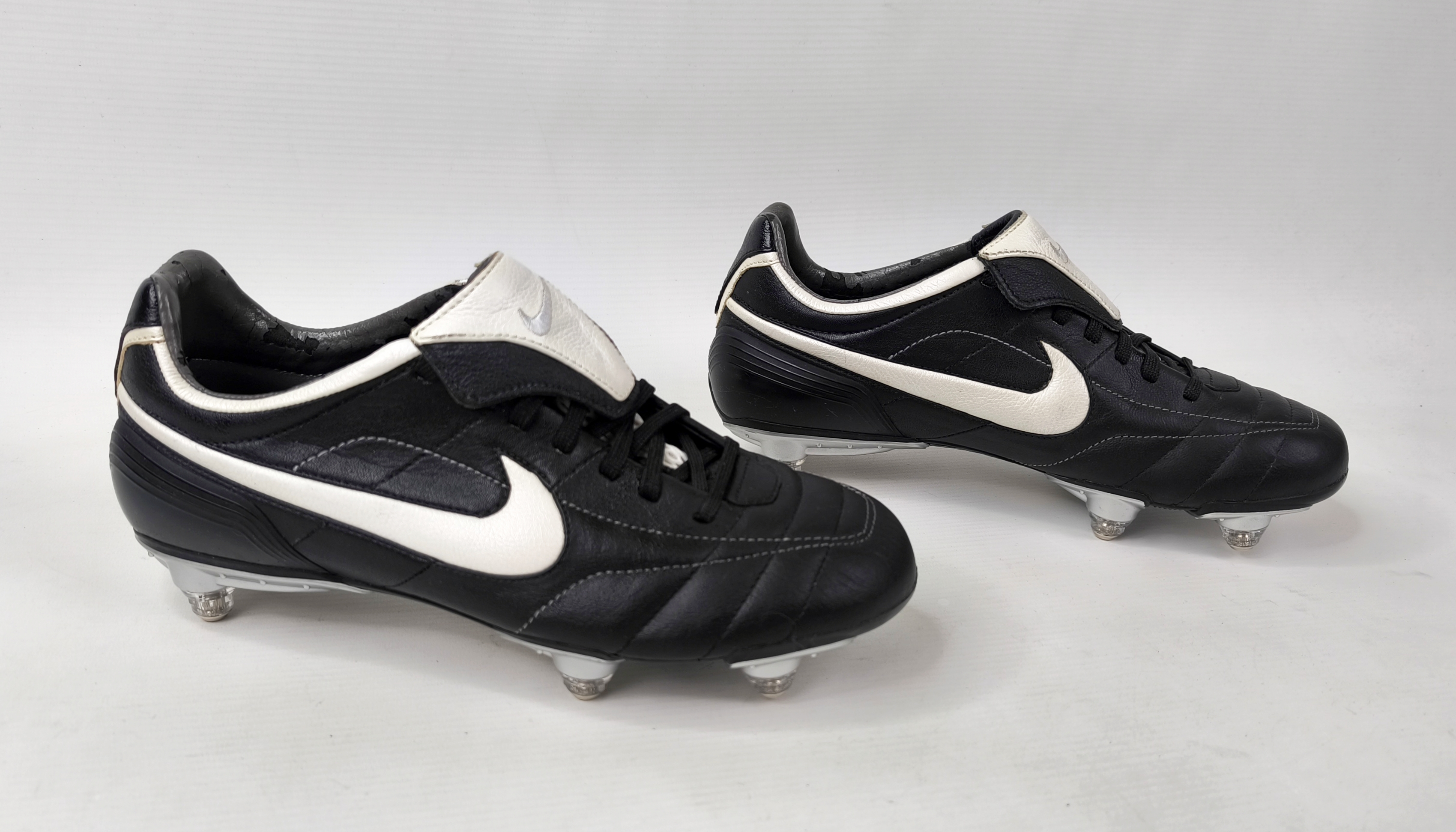 Nike Air Legend SG 2006 Fussball Schuhe EUR 40 / UK 6 Tiempo 310112 011 zoom