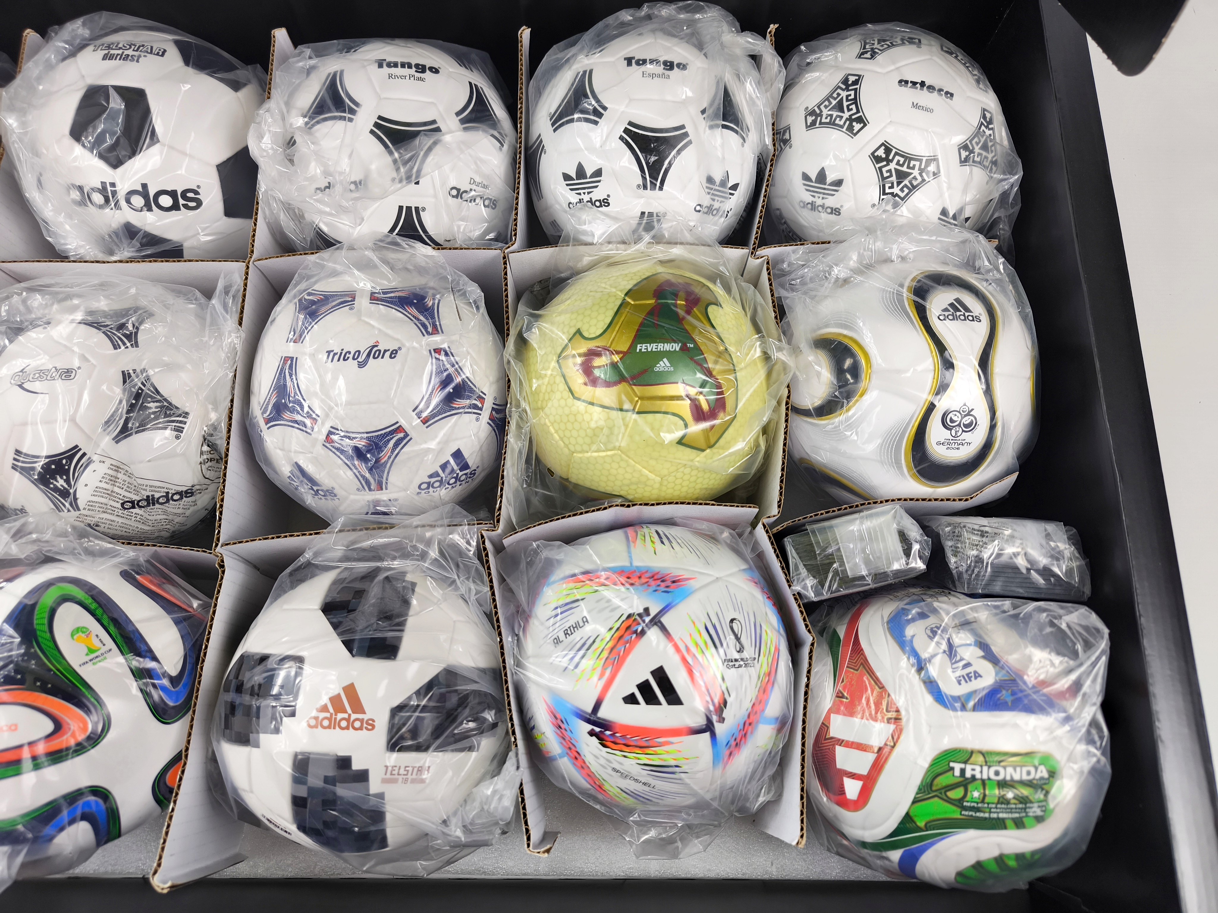 adidas World Cup Historical Miniball Set Fußball WM 1970-2026 JN2093 Neu in Box