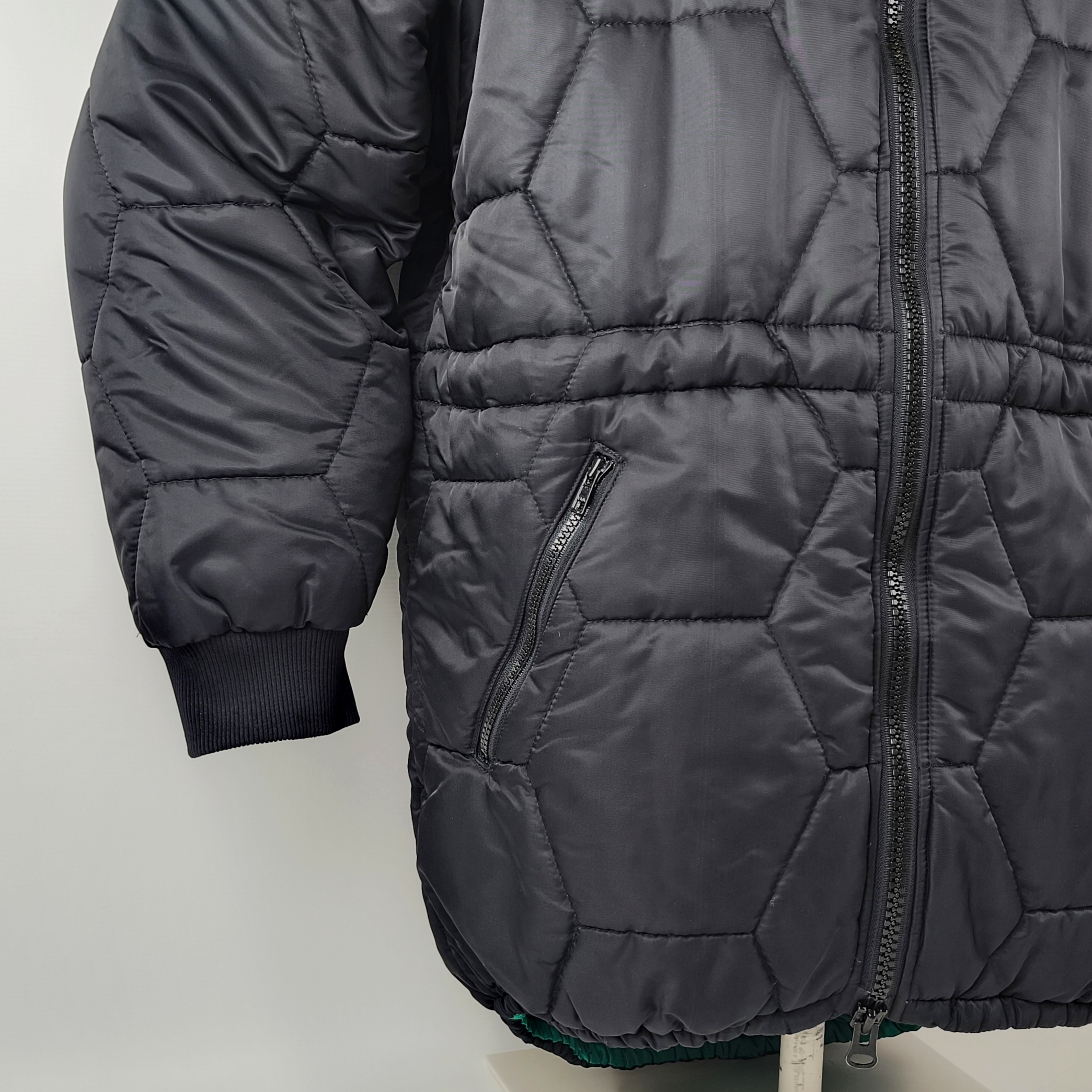 adidas Equipment Jacke schwarz Gr. D7 (L) Steppung vintage Stadionjacke 90s