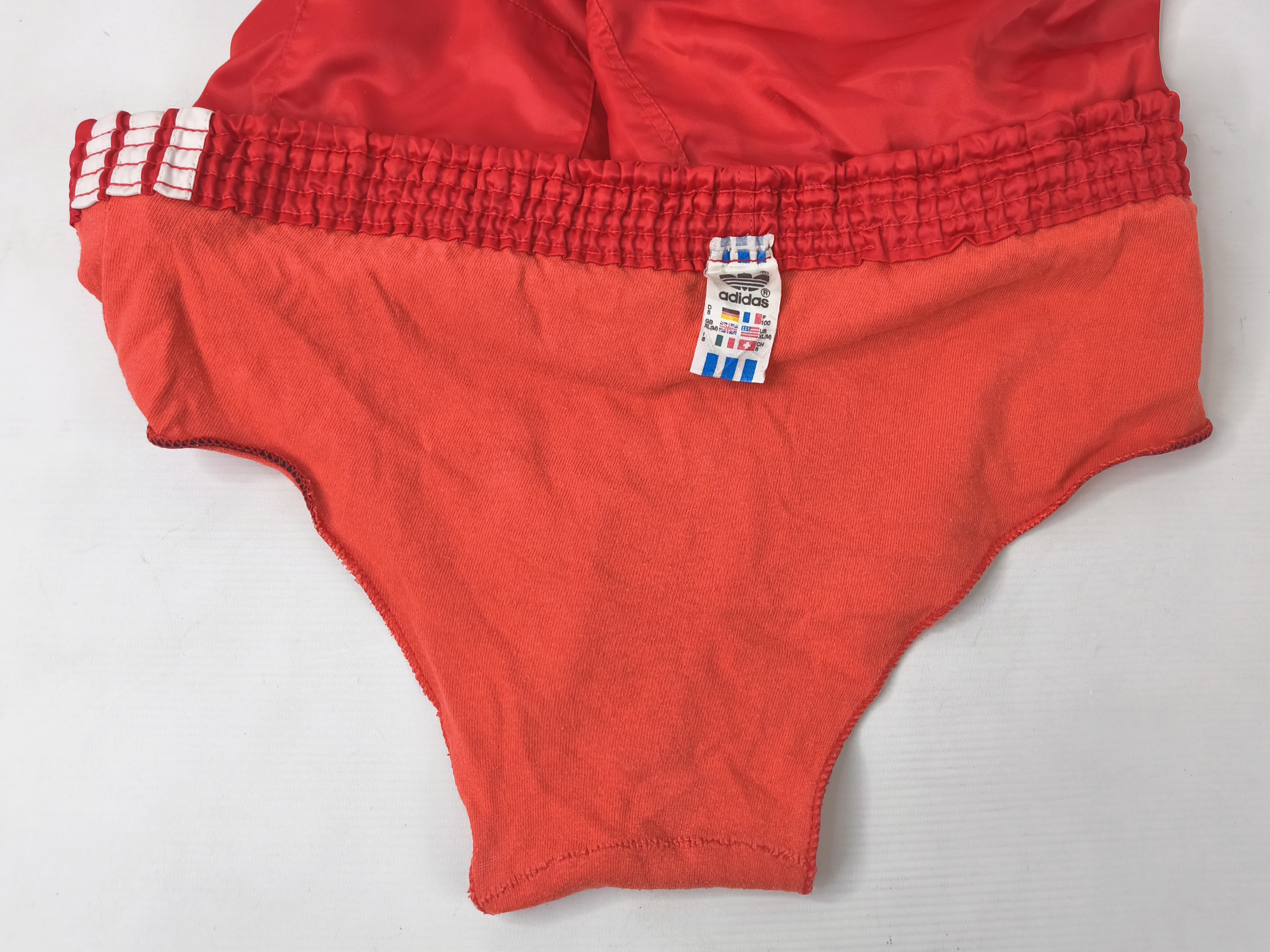adidas Shorts Nylon Gr. D8 (XL) rot weiß West Germany vintage Polyamid sprinter