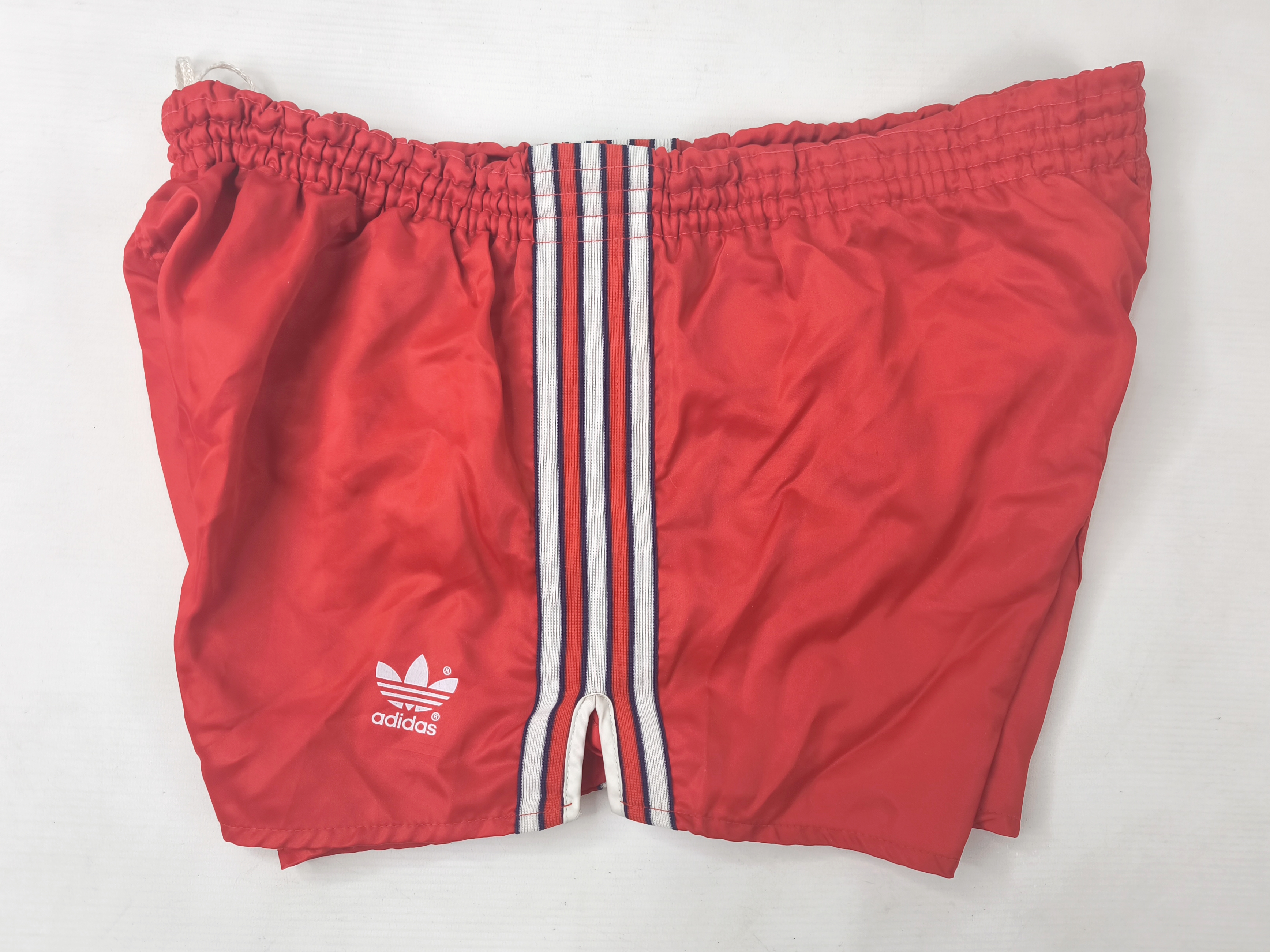 adidas Shorts Nylon Gr. D6 (M/L) rot West Germany vintage 80s Polyamid sprinter
