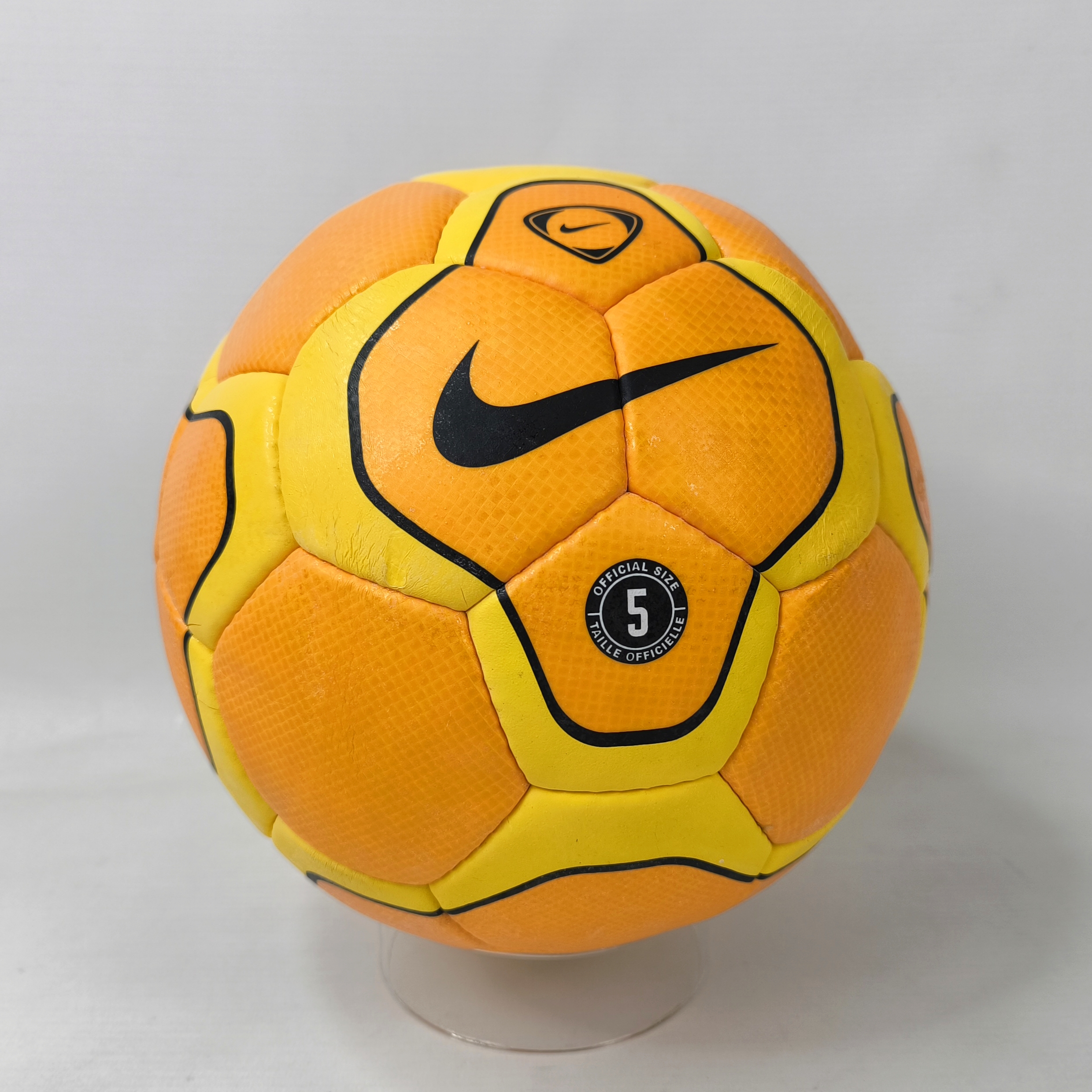 Nike Fußball orange etwa aus 2003/04 Matchball Merlin reflective Geo