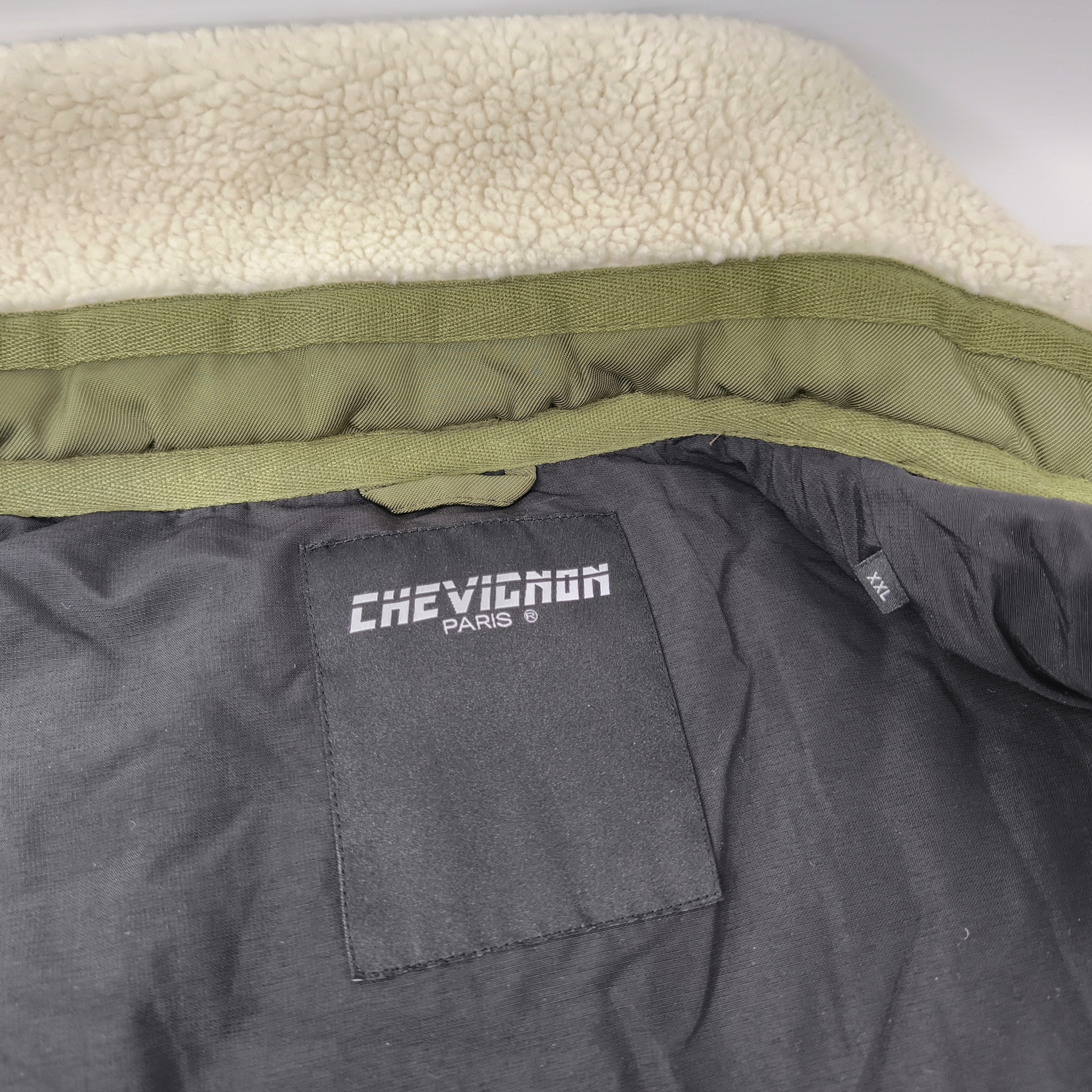 Chevignon Jacke Cosmoon grün Gr. XXL (XL) Steppmuster Cosmos