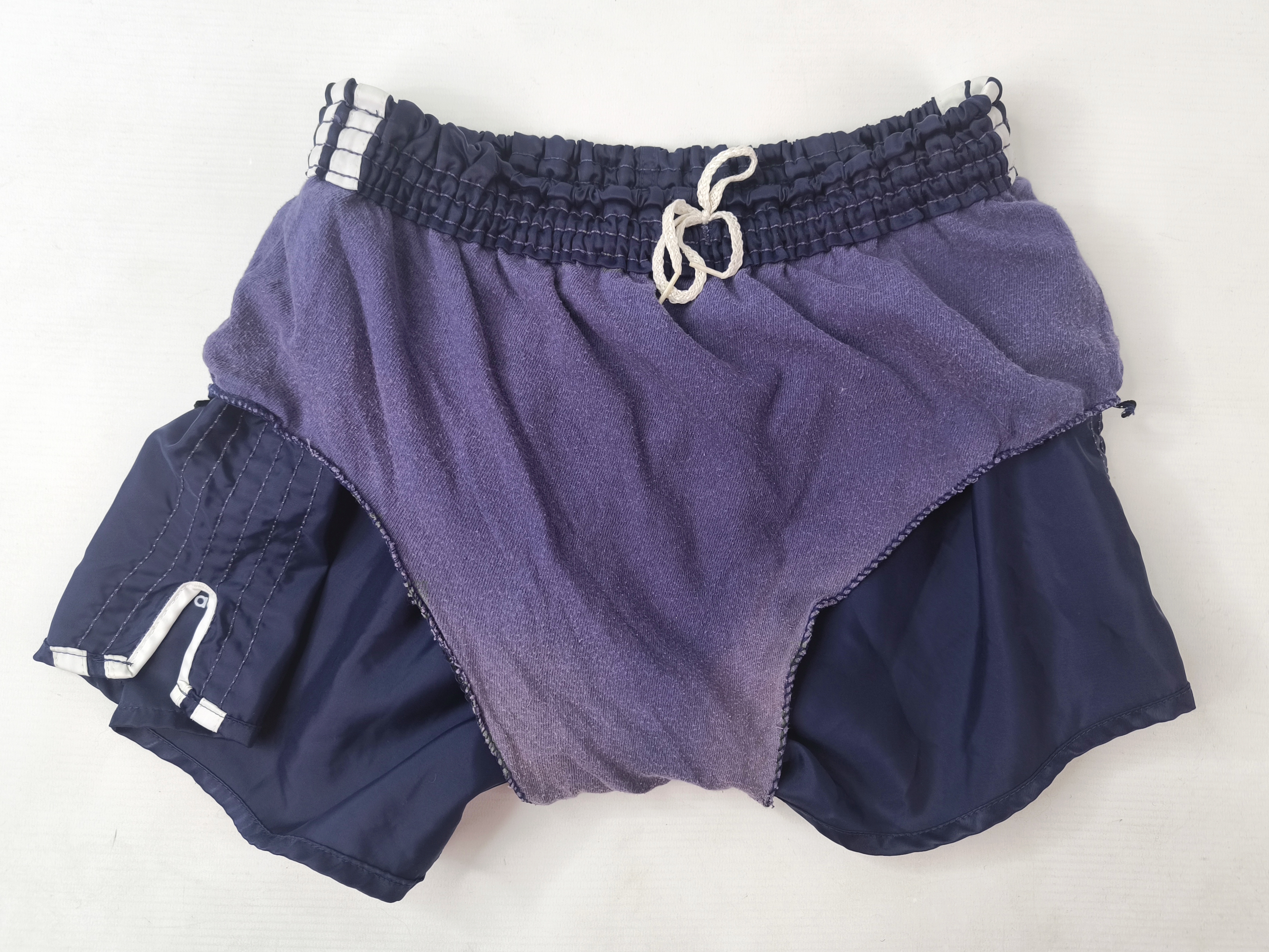 adidas Shorts Nylon Gr. D6 (M) blau weiß West Germany vintage Polyamid 0841