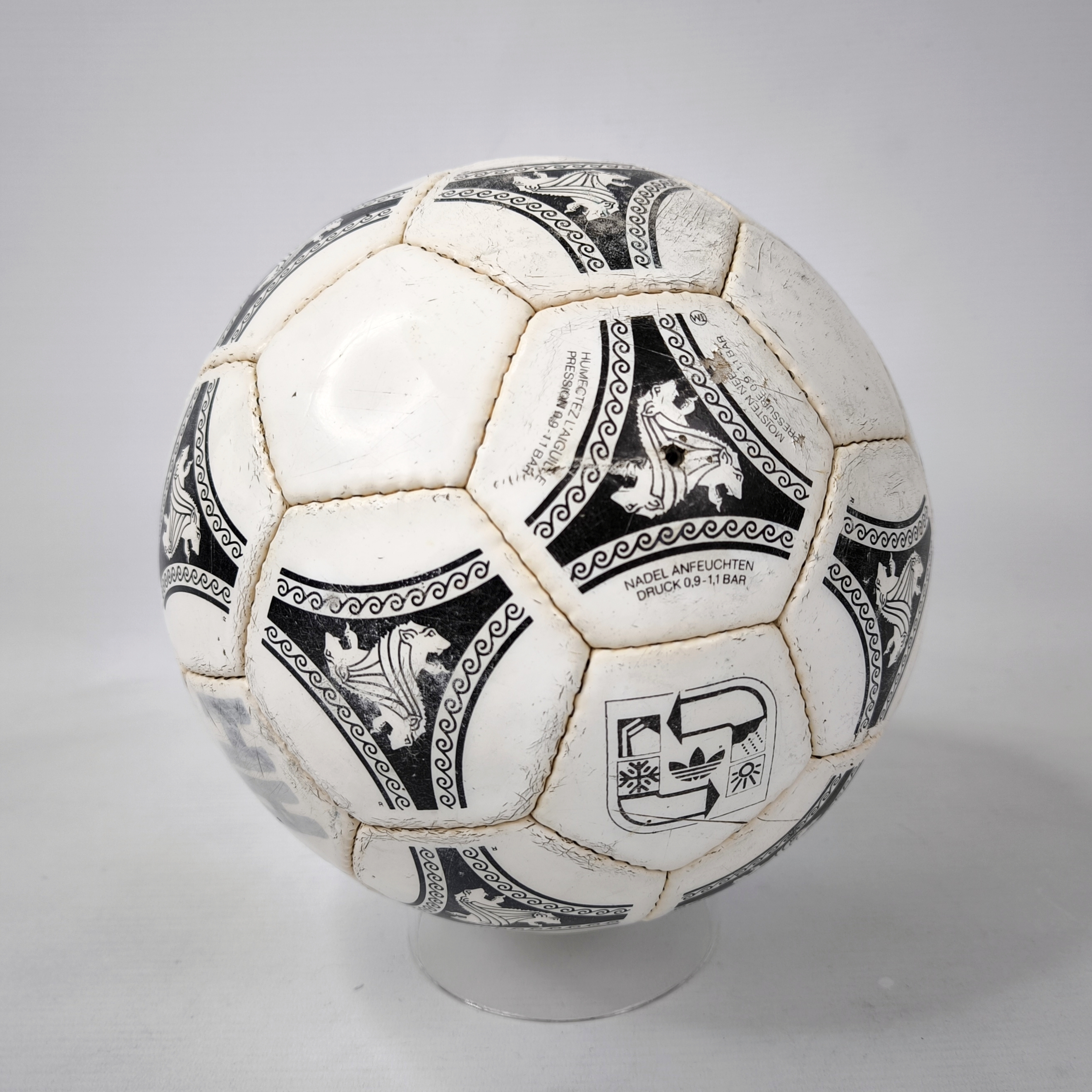 adidas Fussball Etrusco Unico Made in France Official matchball Euro 1992