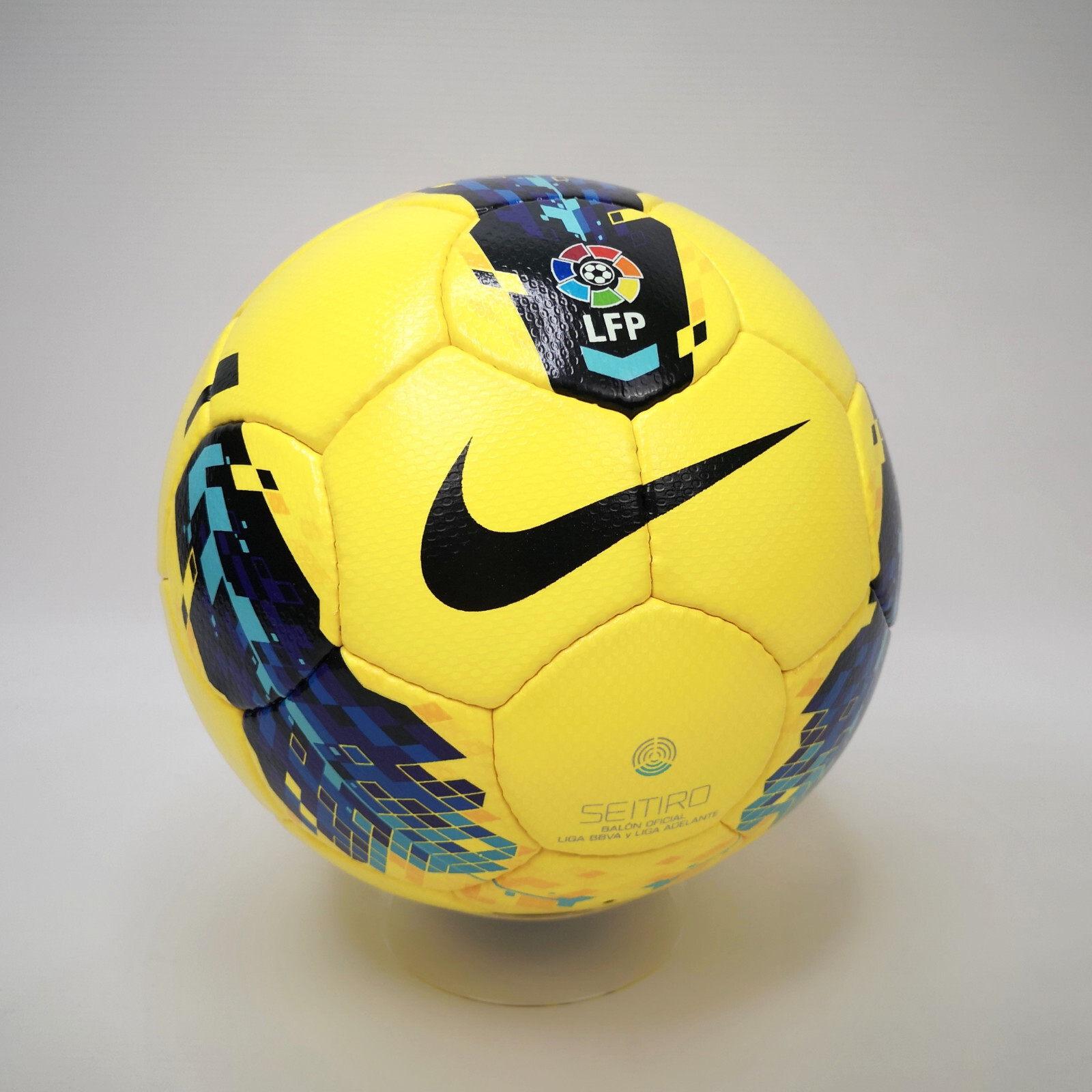 Nike Fußball Seitiro Spanien LFP  2011/2012 Official Matchball Winter