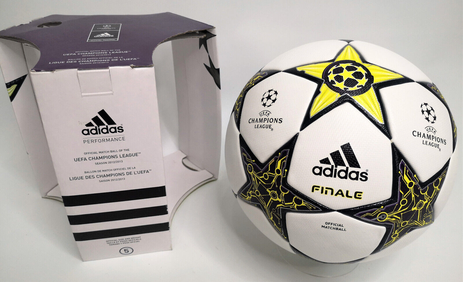 adidas Fussball Champions League Saison 2012/13 matchball