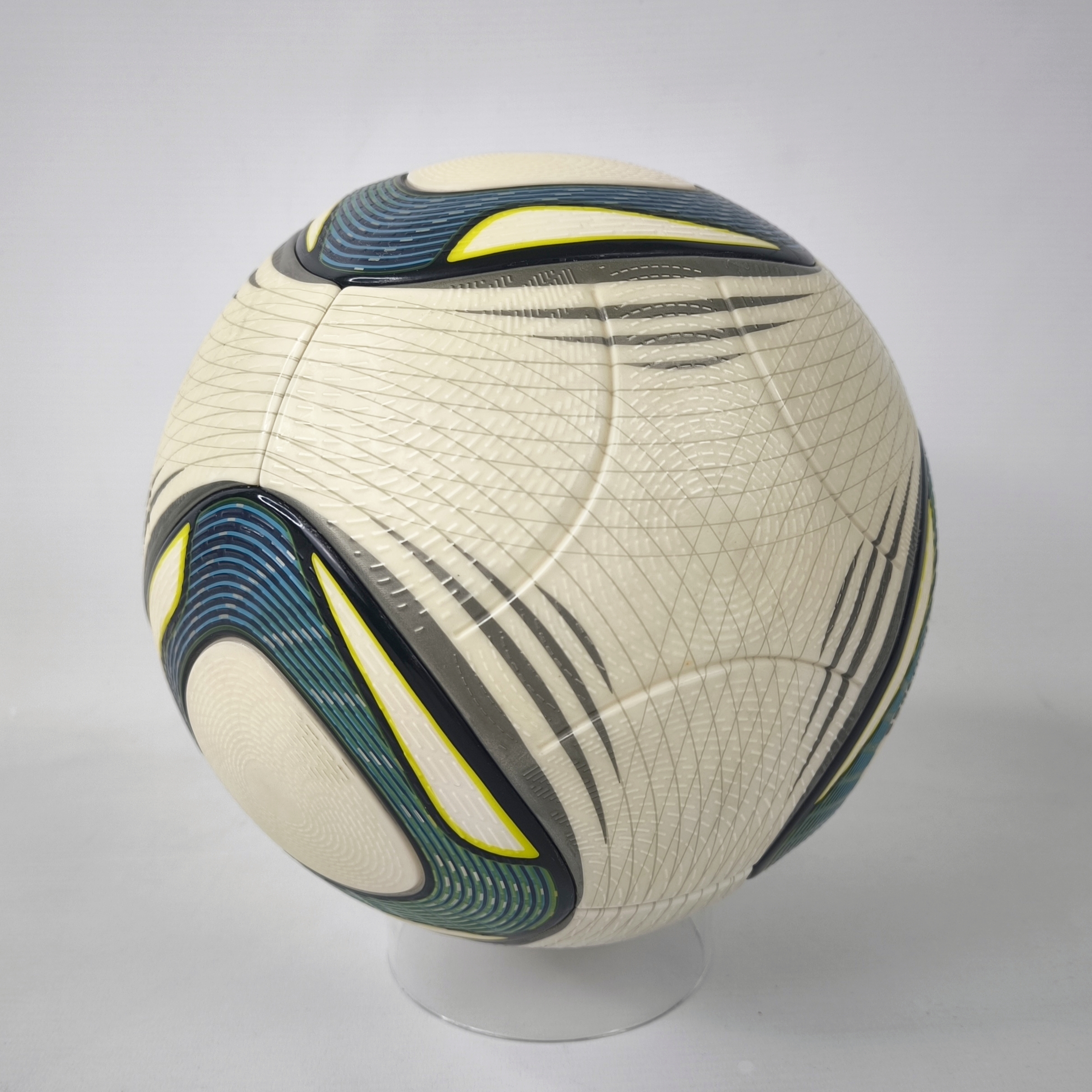 adidas Fußball Speedcell 2011 Official Matchball V42357 unbespielt