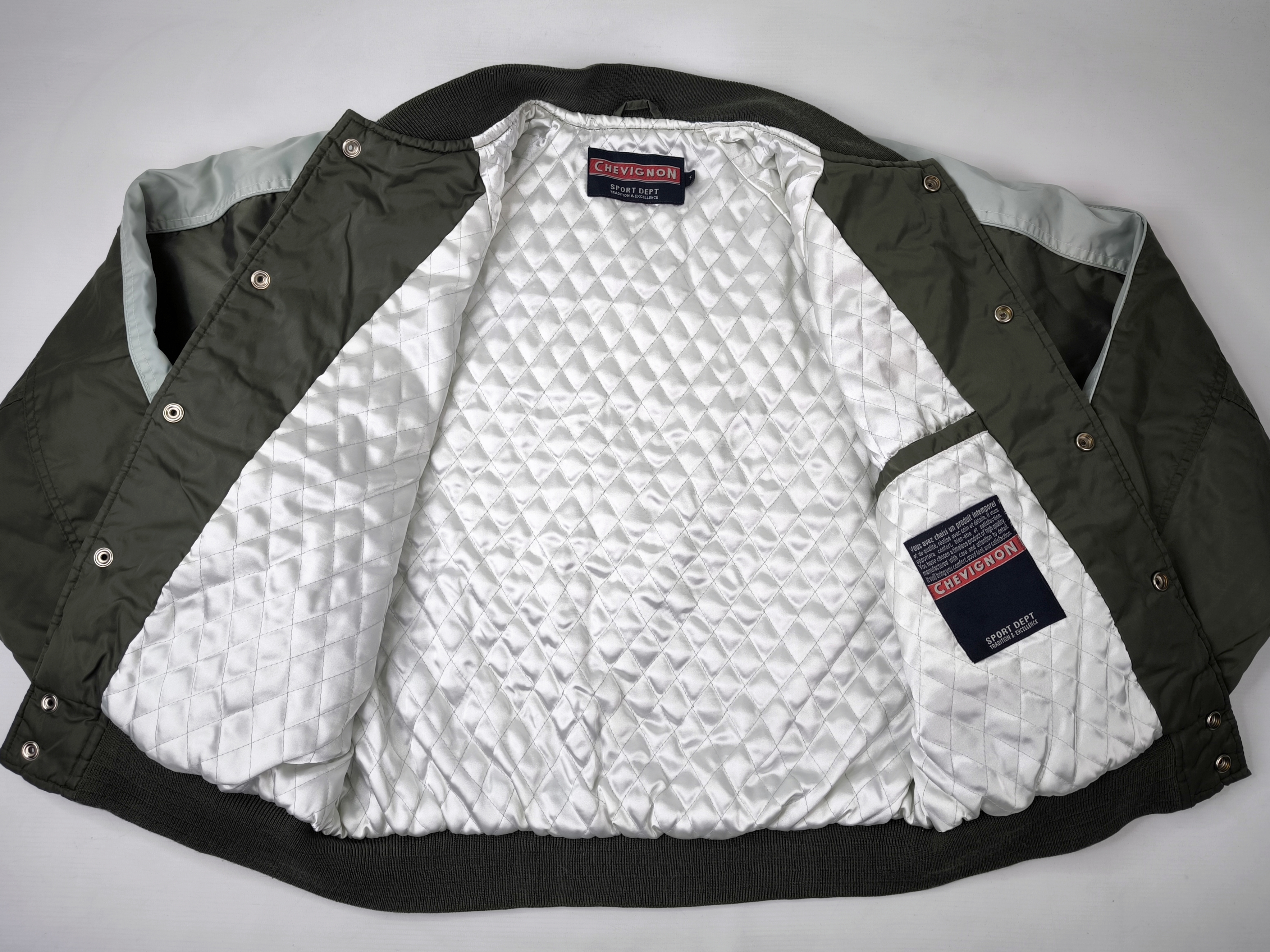 Chevignon Sport Jacke Team 57 grün Gr. S großes Rückenlogo
