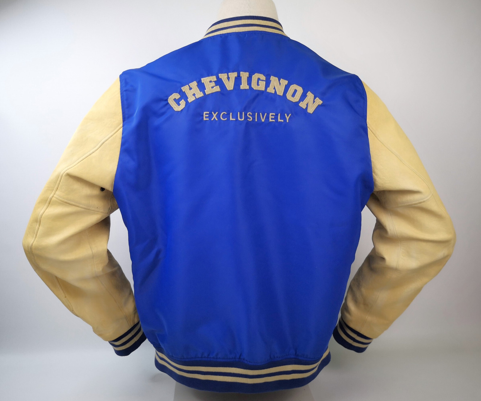 Chevignon Jacke Baseball- / College Exclusively royalblau Gr. L slim Lederärmel