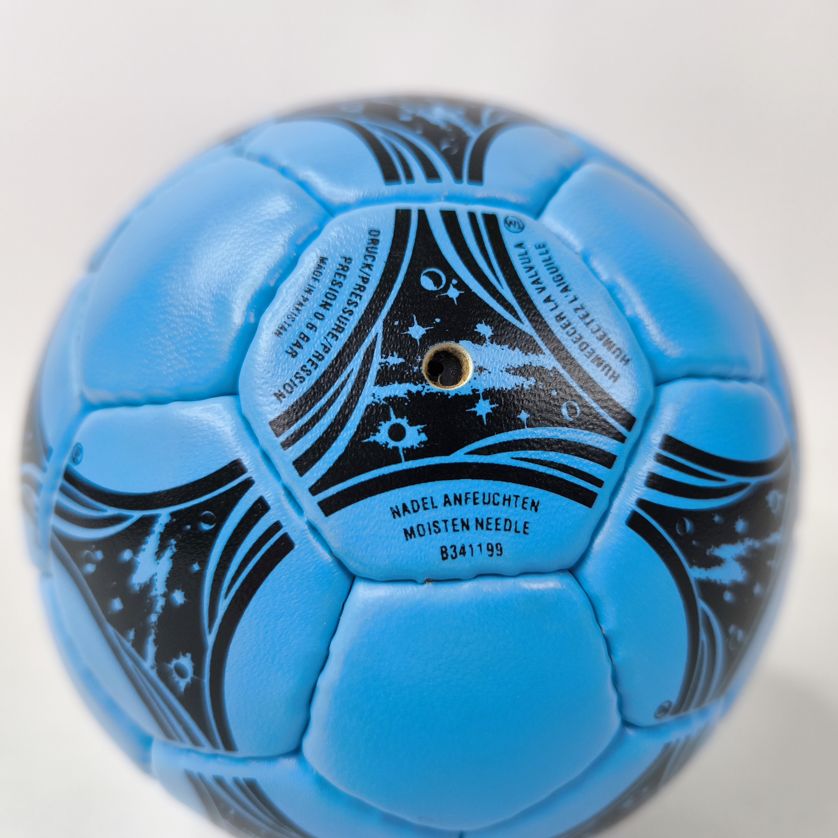 adidas Fußball Miniball Questra blau 90´s Größe 0 mini ball official B341199