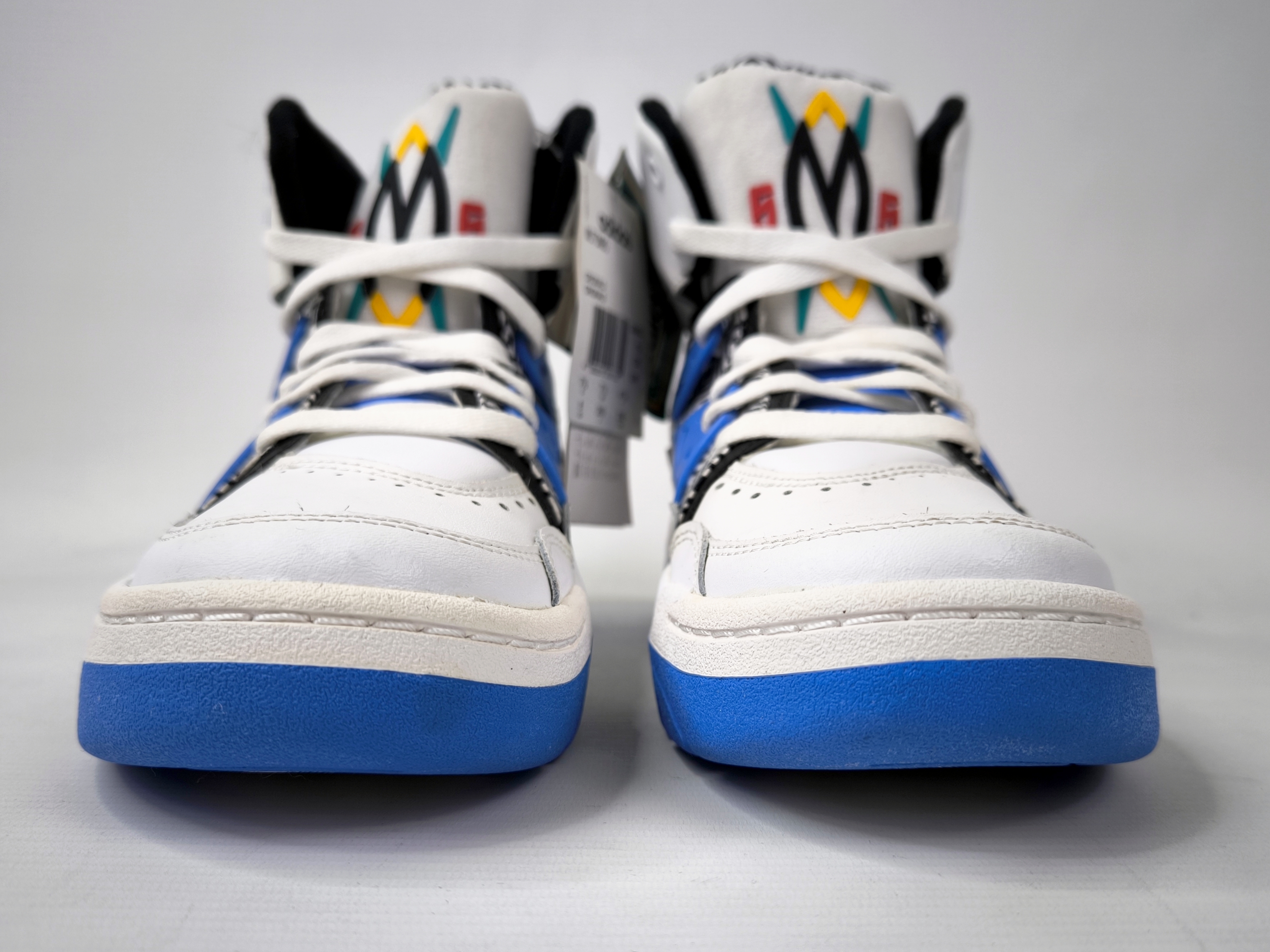 adidas Mutombo 55 Eur 41 1/3 UK 7.5 G99903 aus 2013 Neu und ungetragen