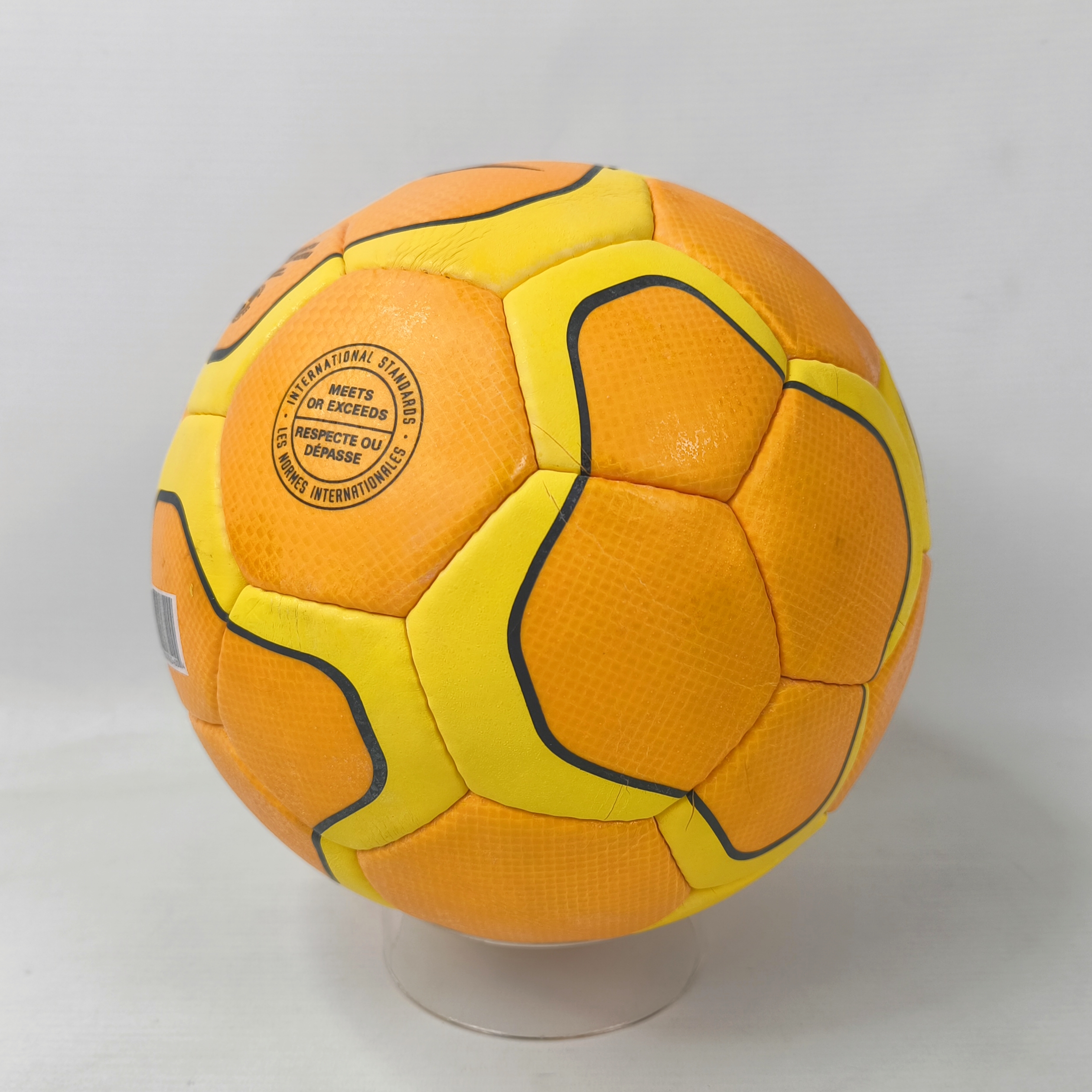 Nike Fußball orange etwa aus 2003/04 Matchball Merlin reflective Geo