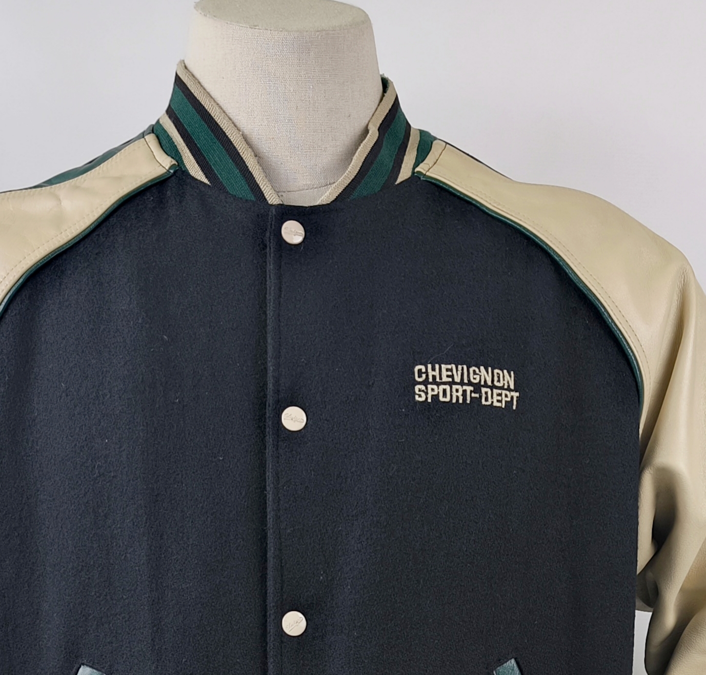 Chevignon Jacke College CSD Sport Dept Gr. XL (L) schwarz creme Wolle Leder Mix