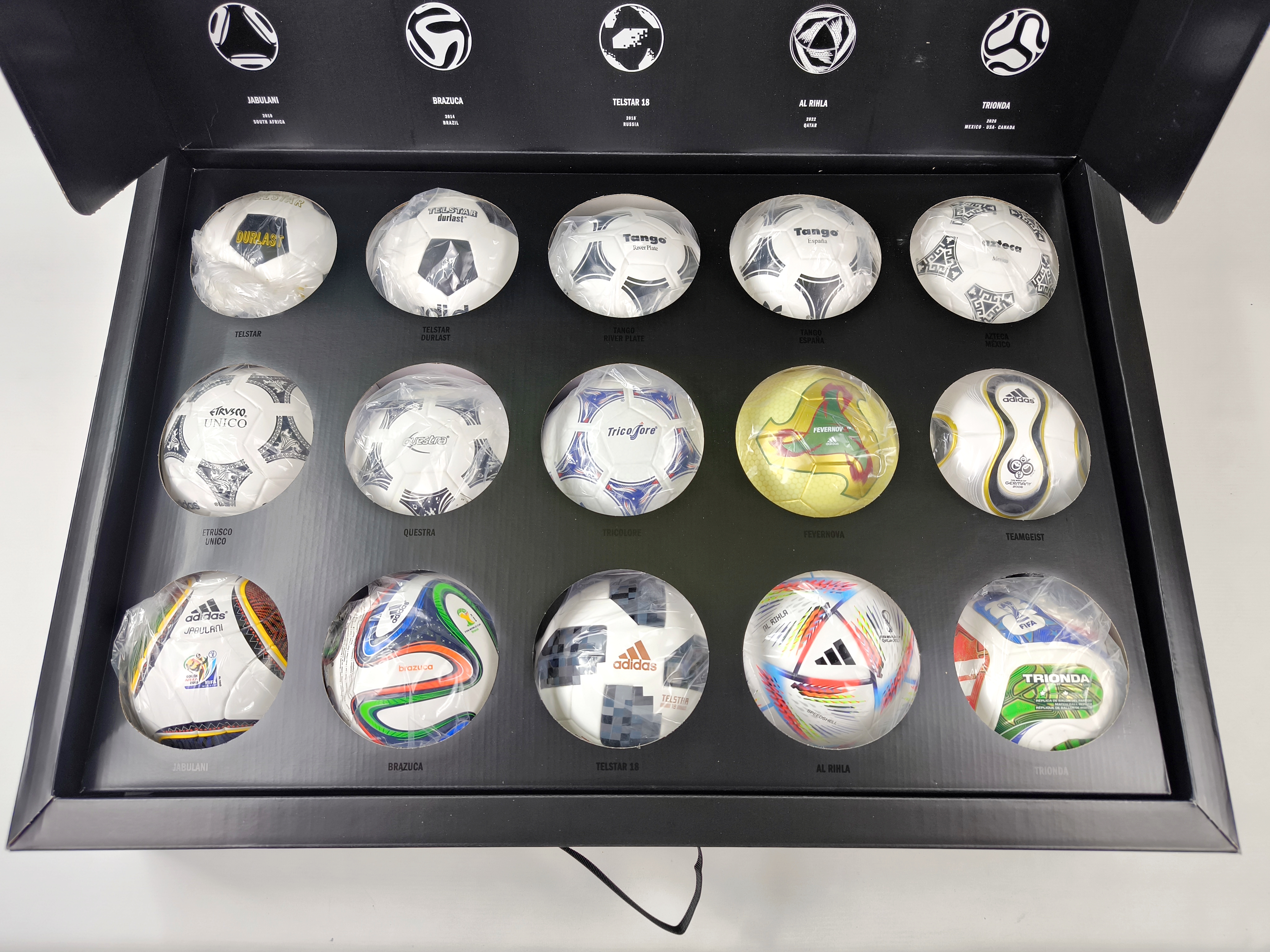 adidas World Cup Historical Miniball Set Fußball WM 1970-2026 JN2093 Neu in Box