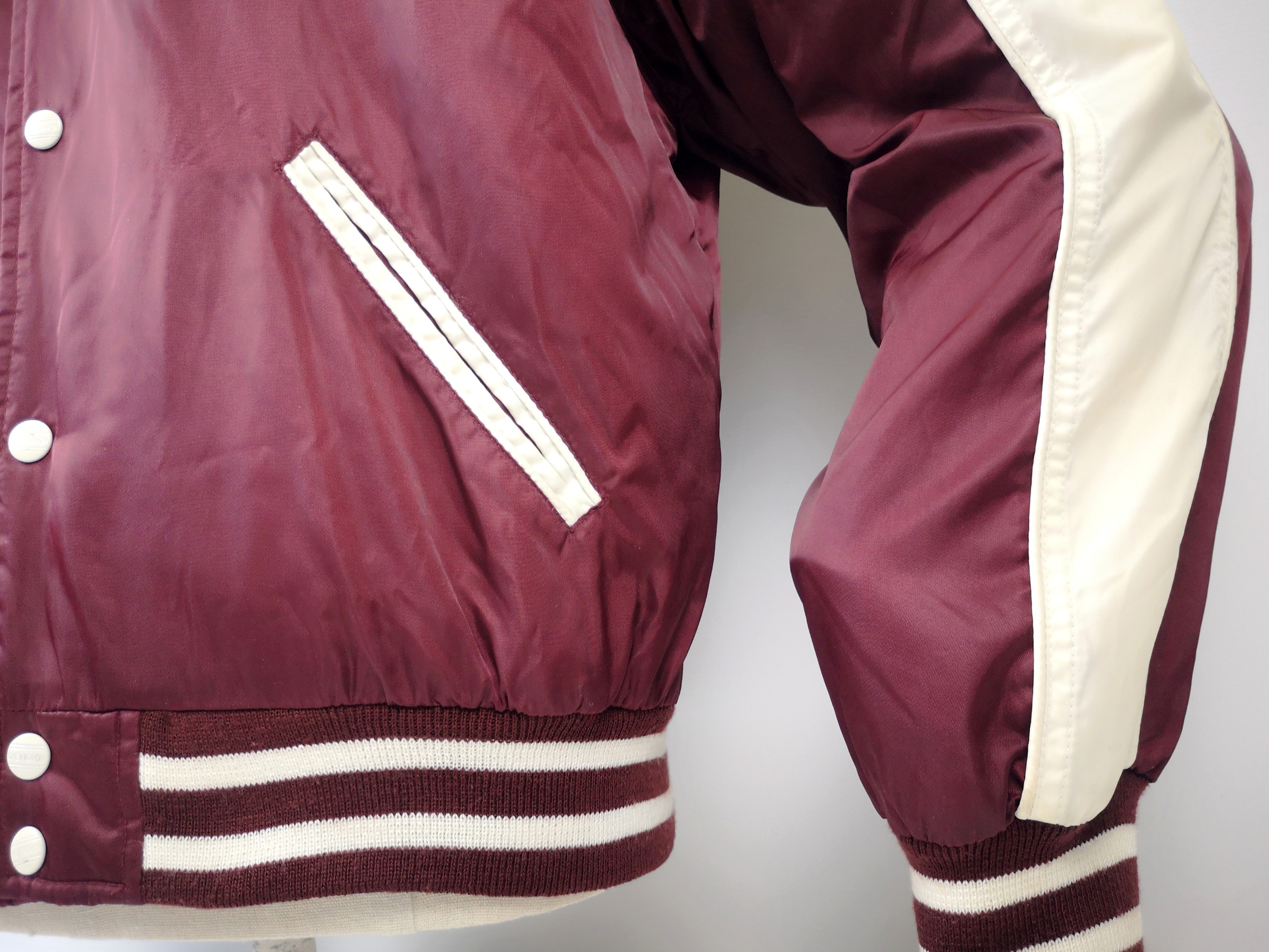 Chevignon Sport Jacke Team 57 weinrot bordeaux Gr. M großes Rückenlogo
