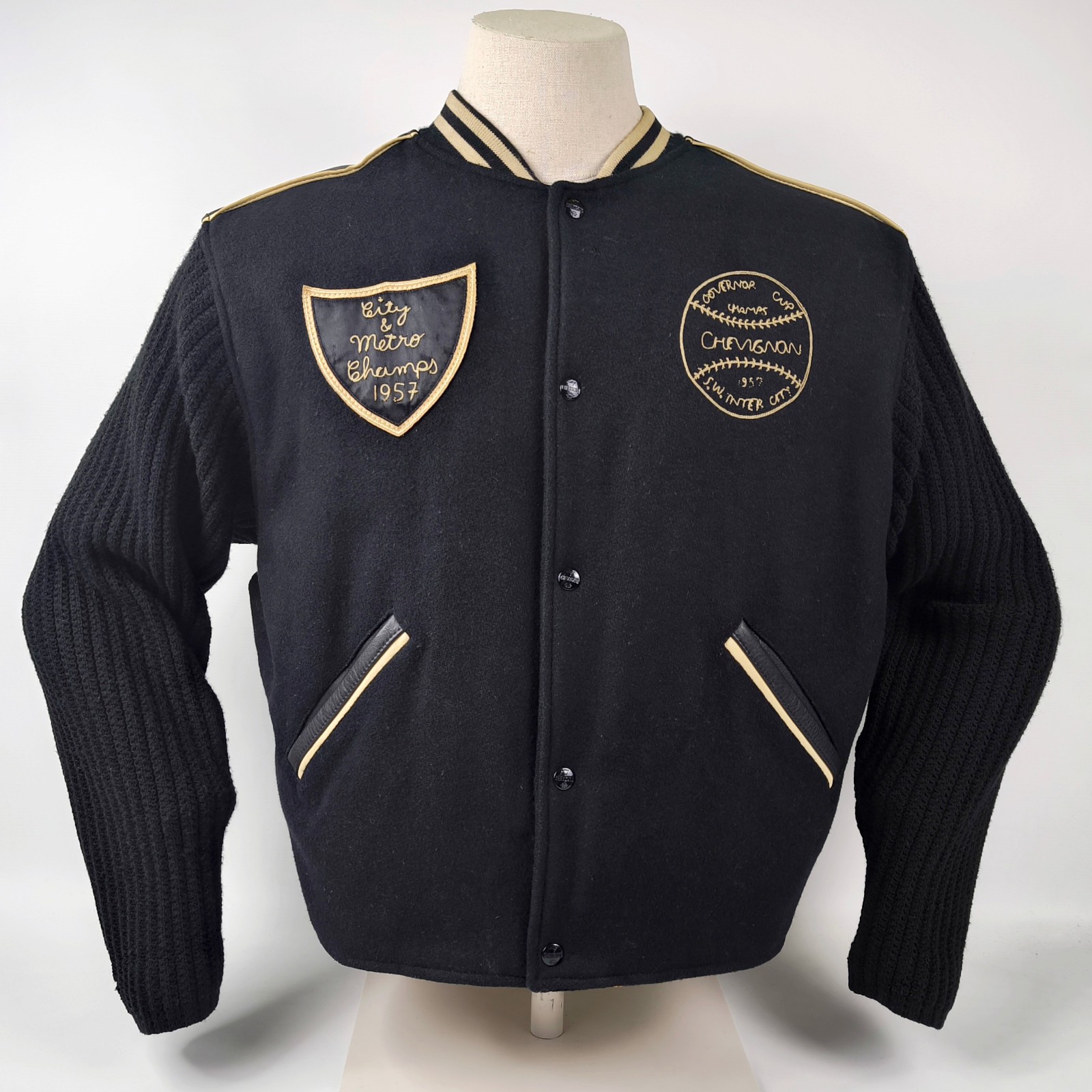 Chevignon Jacke schwarz Gr. XL (L) vorn Wolle hinten Daunen mit Steppung vintage