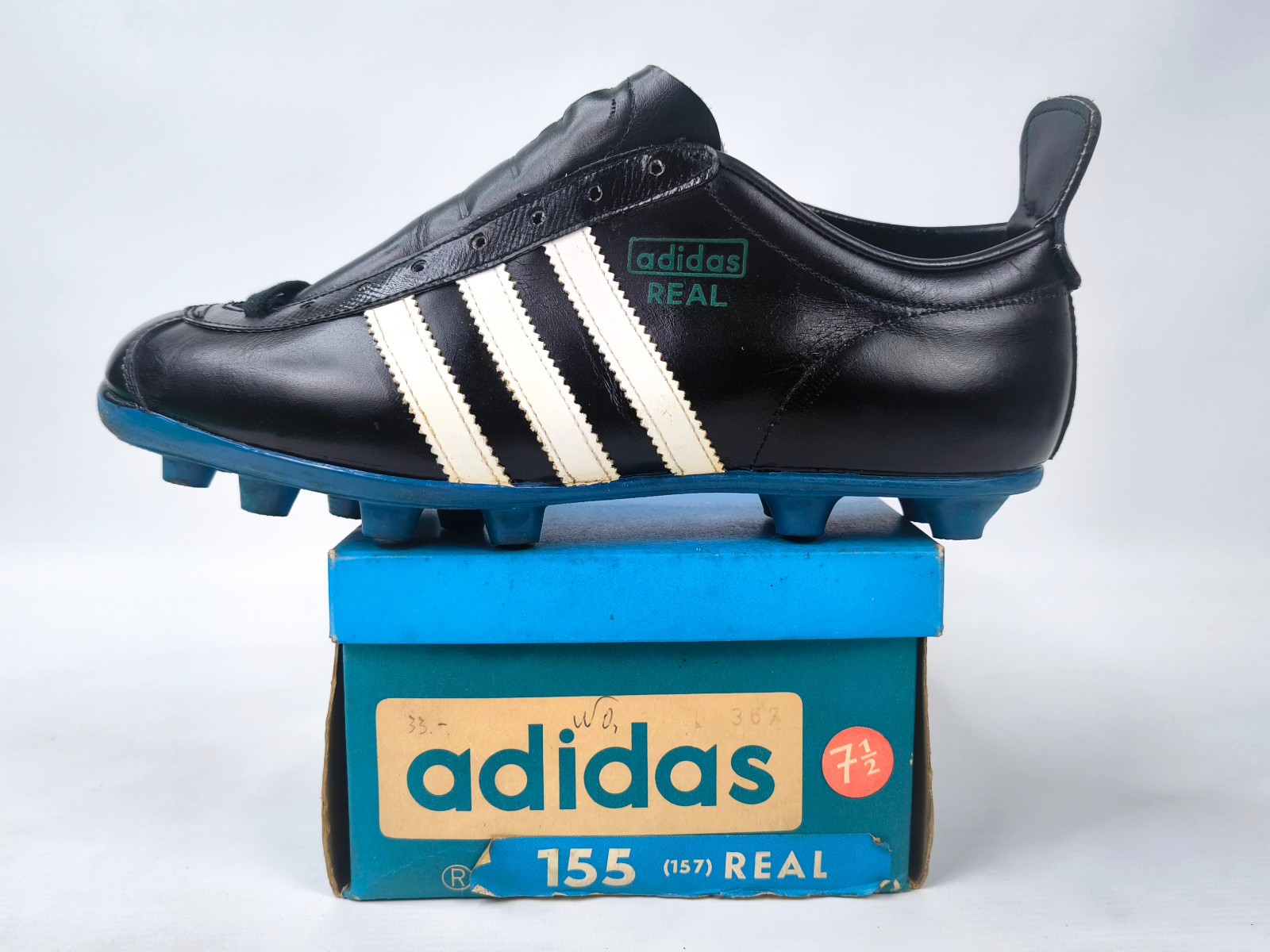 adidas Real Fussball Schuhe 1960s Gr. 41 1/3 / UK 7.5 vintage Western Germany BN