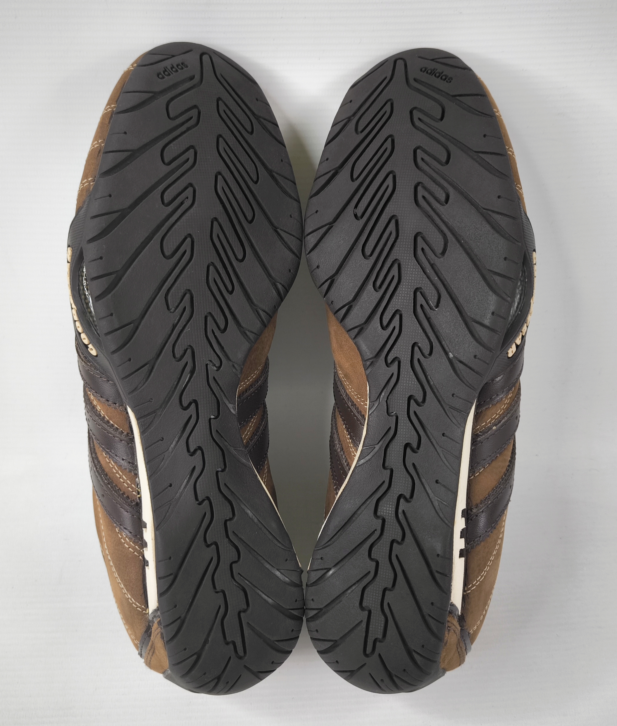 adidas Adi Racer Low Schuhe EUR 42 / UK 8 aus 2005 Wildleder braun 012796 neu