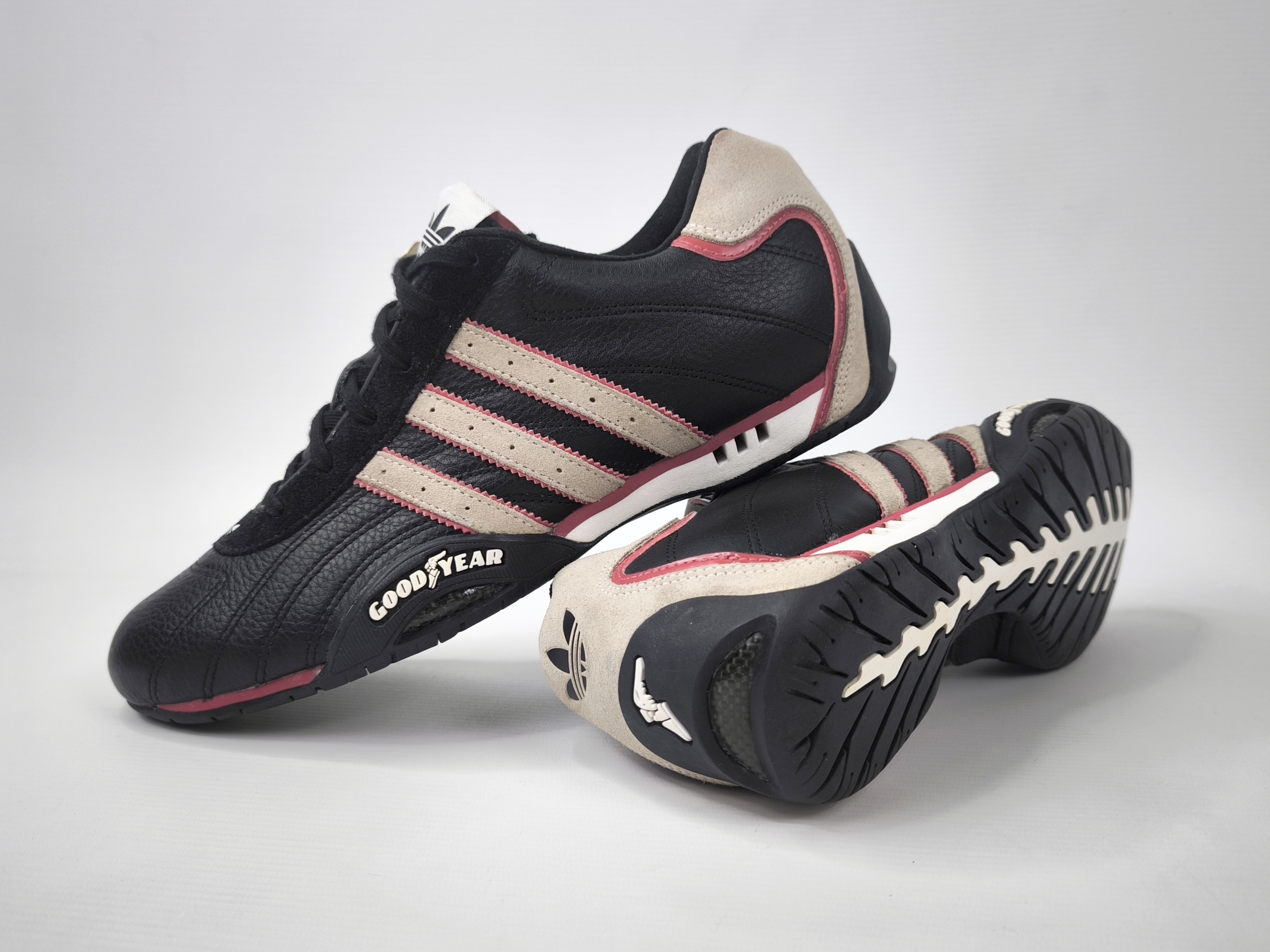 adidas Adi Racer Low Schuhe EUR 42 / UK 8 aus 2005 Leder Wildleder 117184 neu