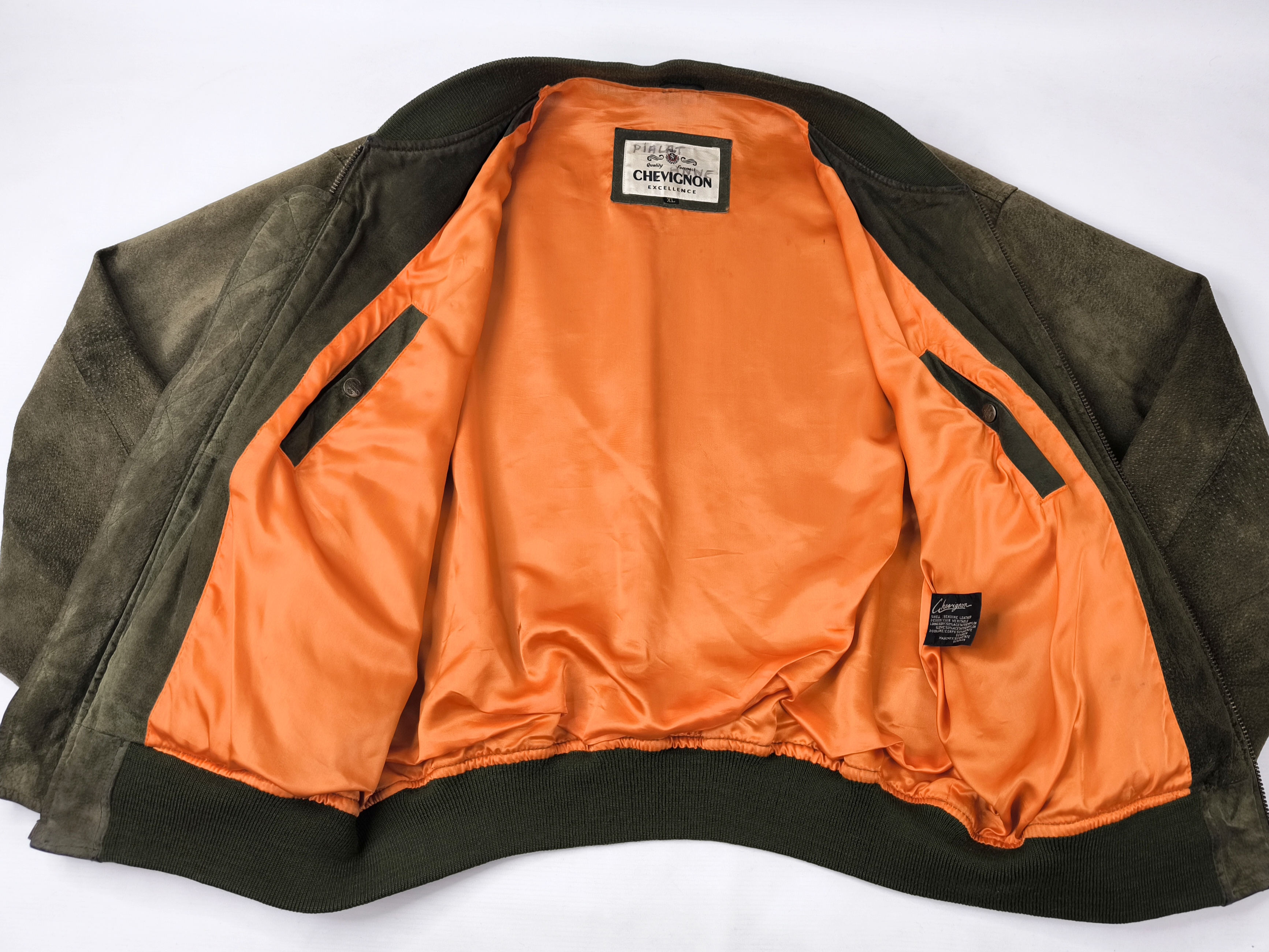 Chevignon Lederjacke grün Gr. XL (L) Wildleder Jacke vintage 90s Logo vorn