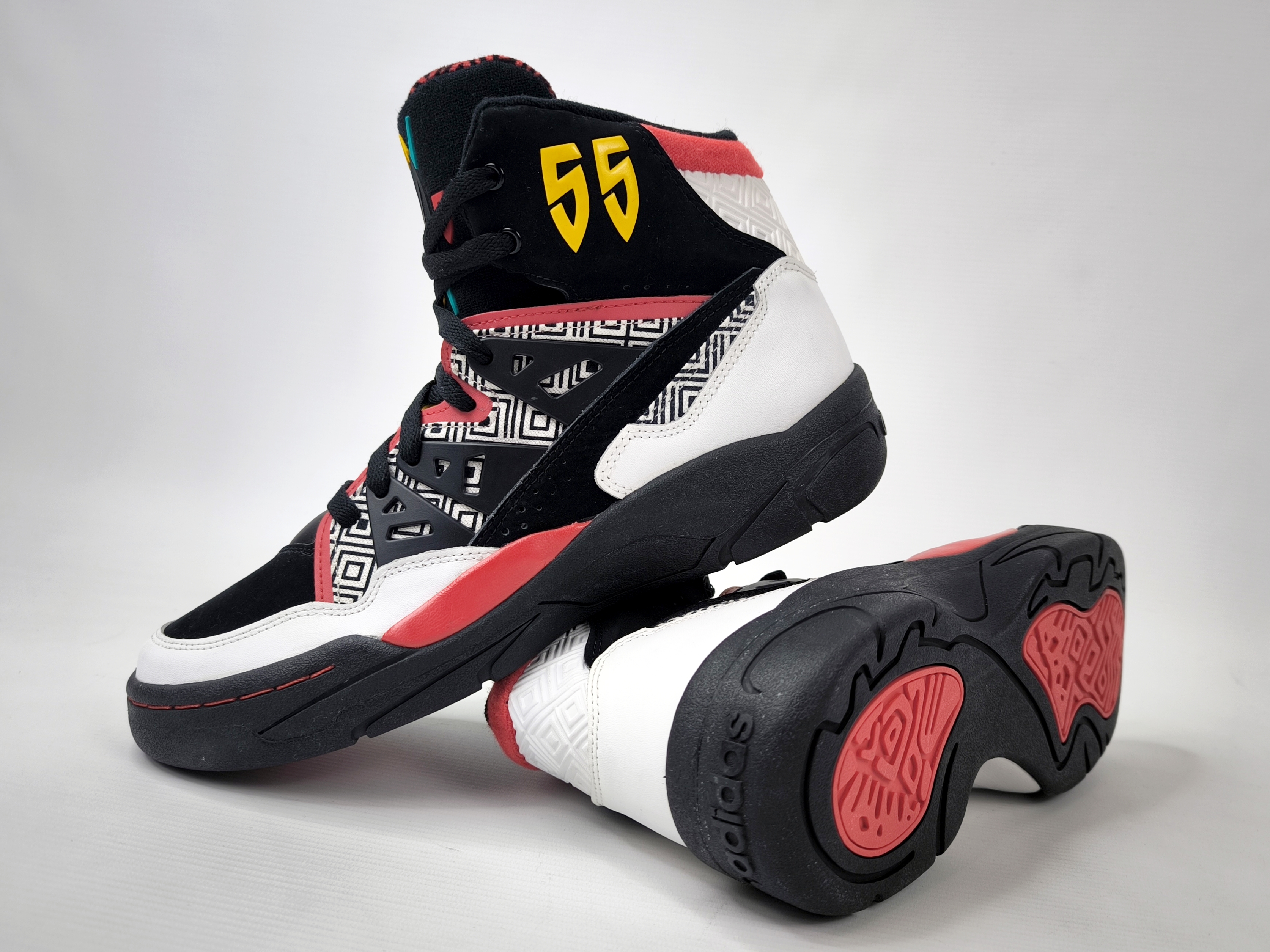 adidas Mutombo 55 EUR 42 UK 8 Q33018 aus 2013 Neu und ungetragen