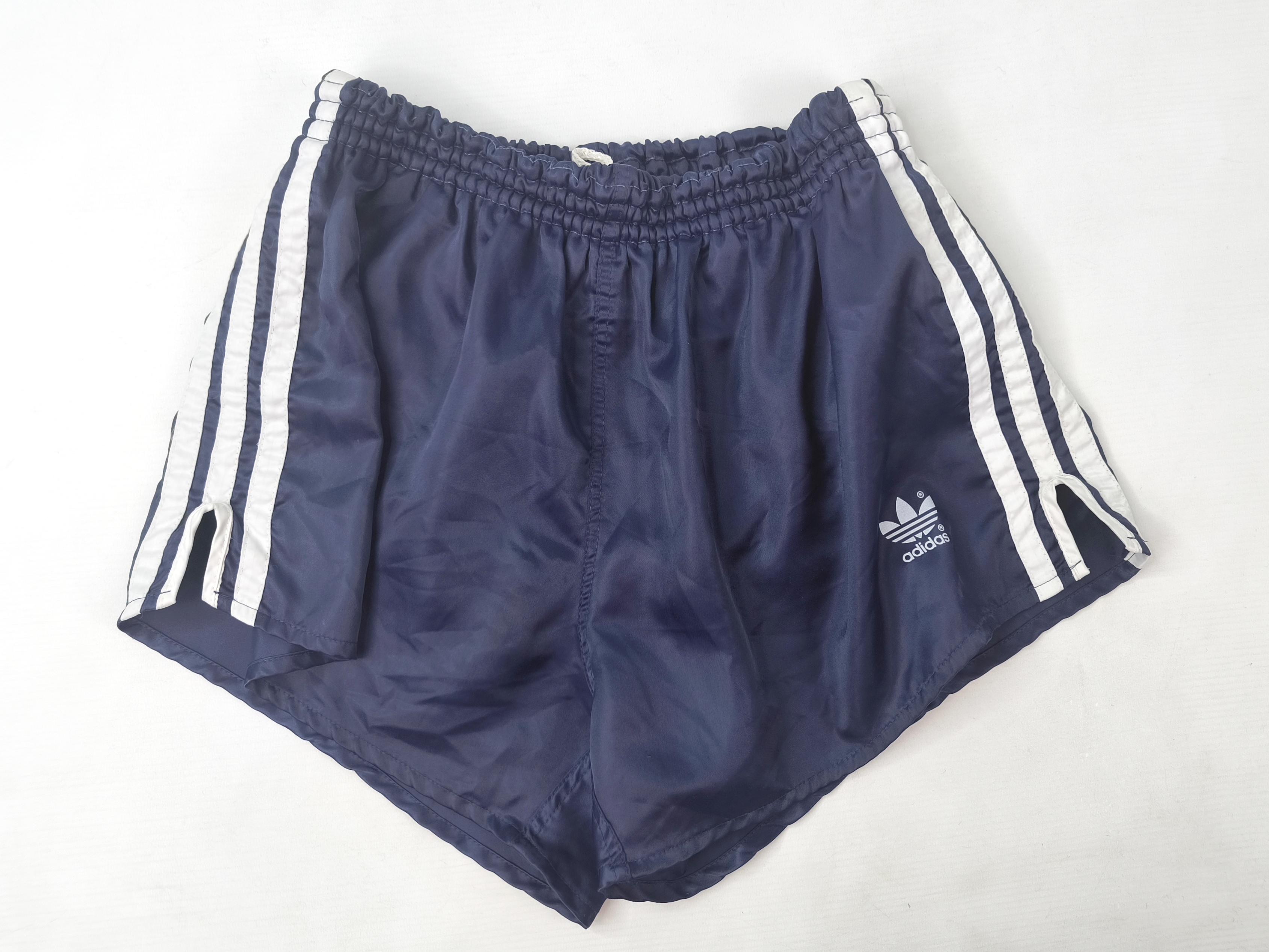 adidas Shorts Nylon Gr. D6 (M) blau weiß West Germany vintage Polyamid 0841