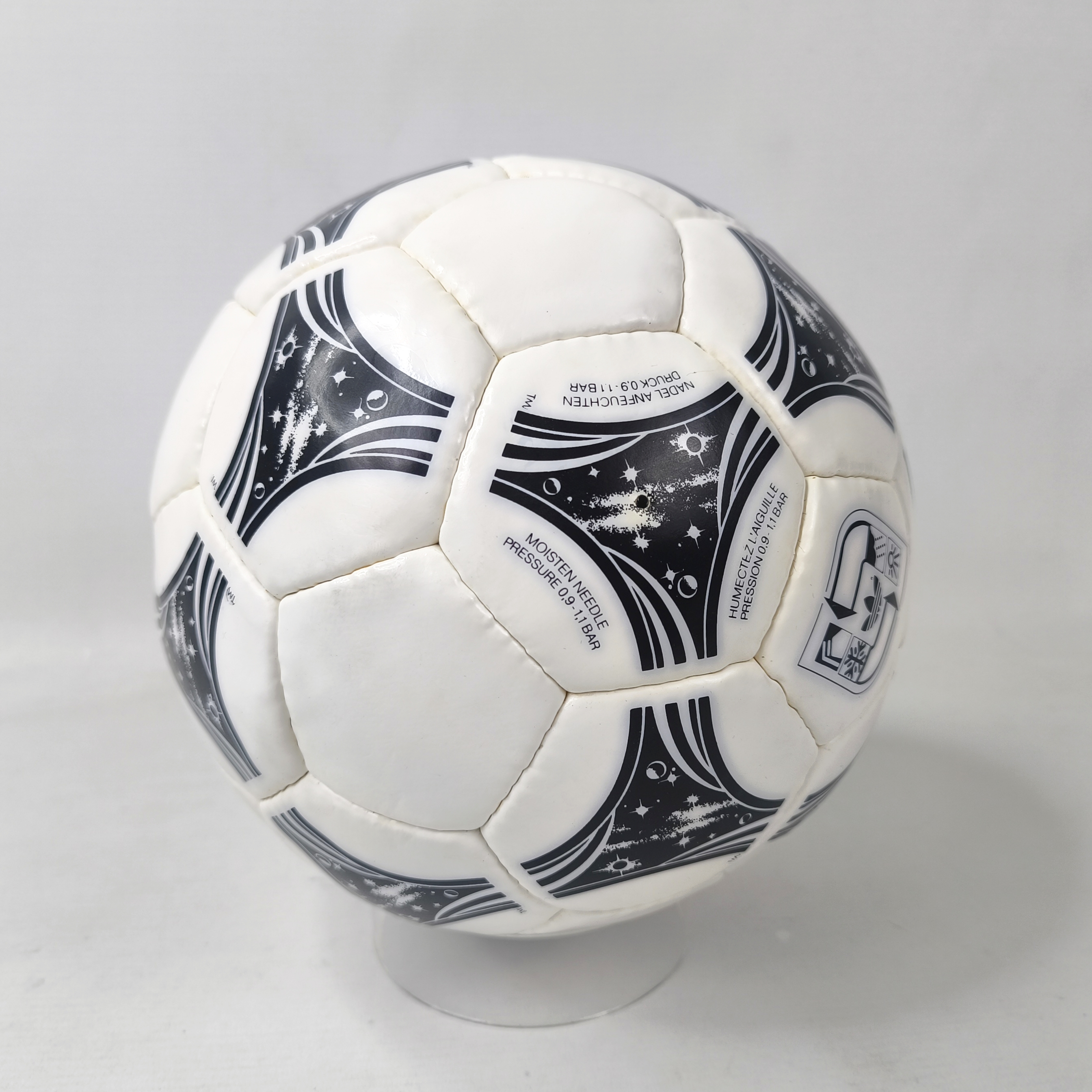 adidas Fussball Questra Official matchball WM World Cup 1994 Made in France