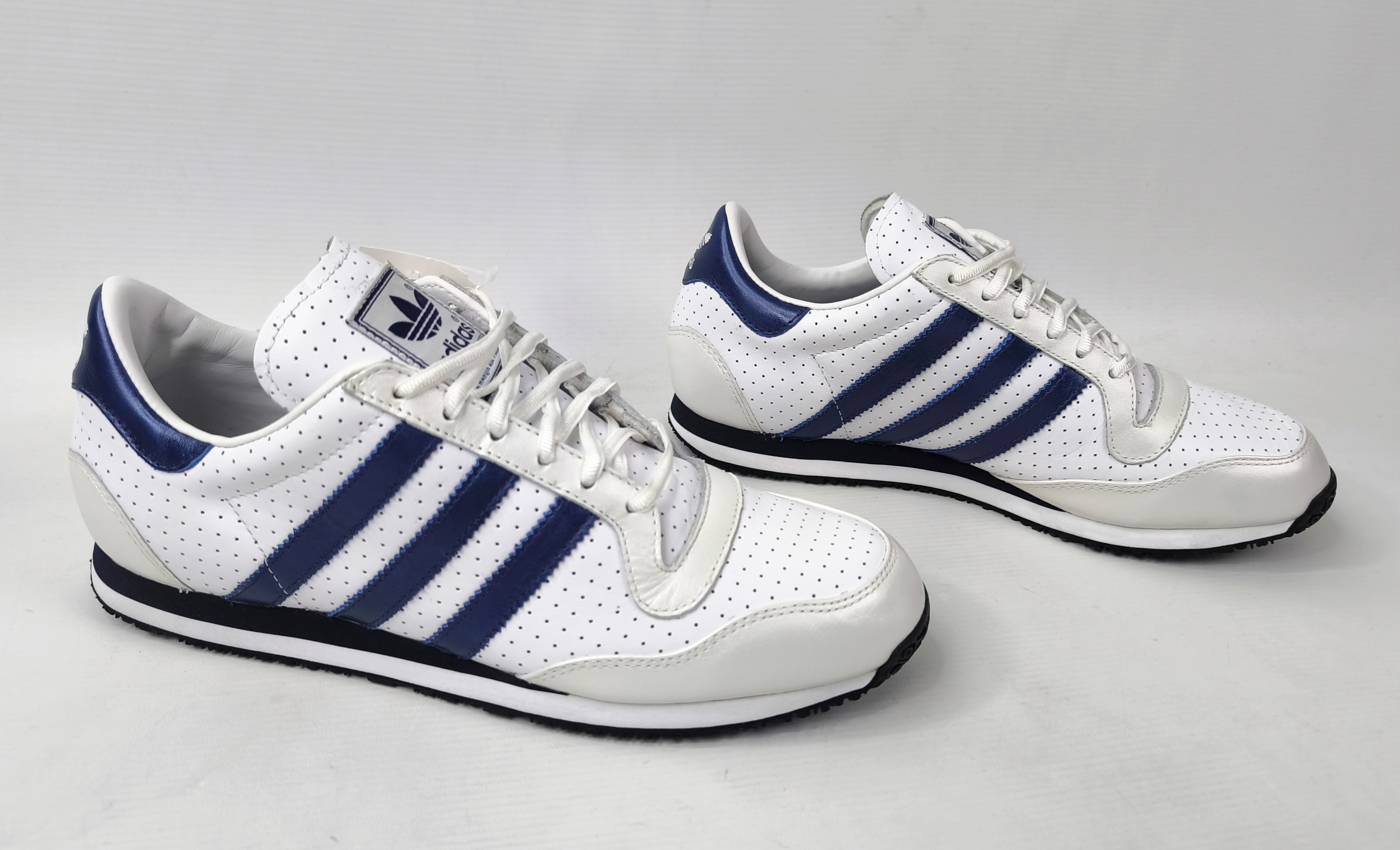 adidas Galaxy 3 Lea Schuhe EUR 44 UK 9.5 aus 2002 weiß marine 382499