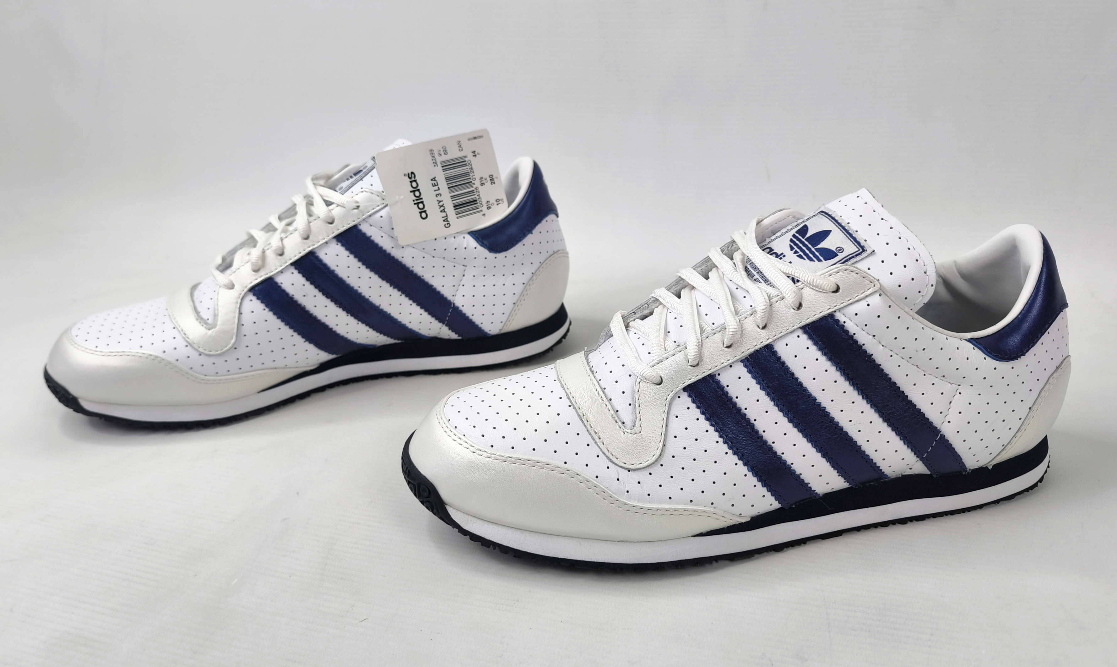 adidas Galaxy 3 Lea Schuhe EUR 44 UK 9.5 aus 2002 weiß marine 382499