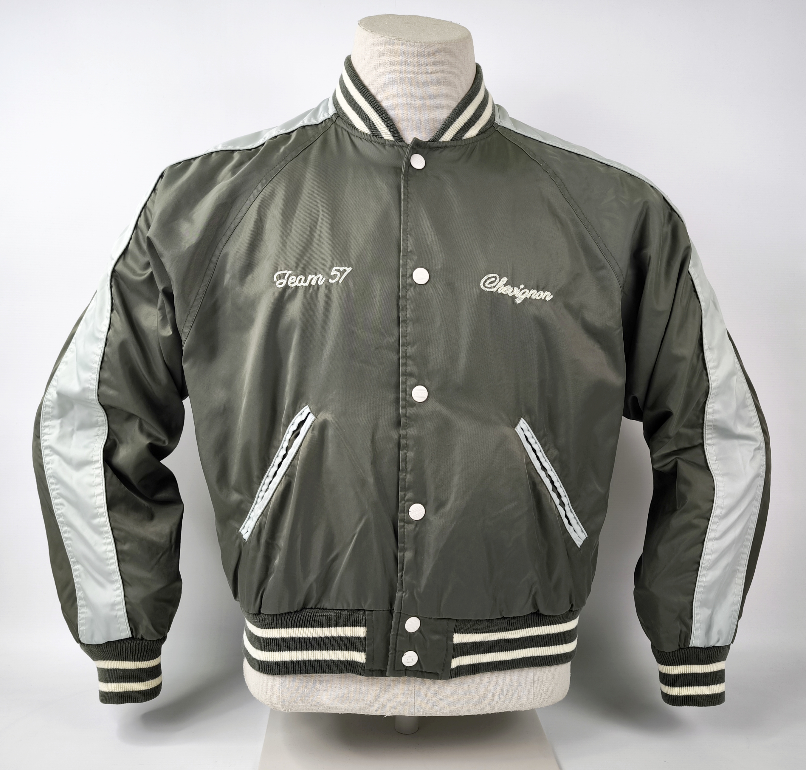 Chevignon Sport Jacke Team 57 grün Gr. S großes Rückenlogo
