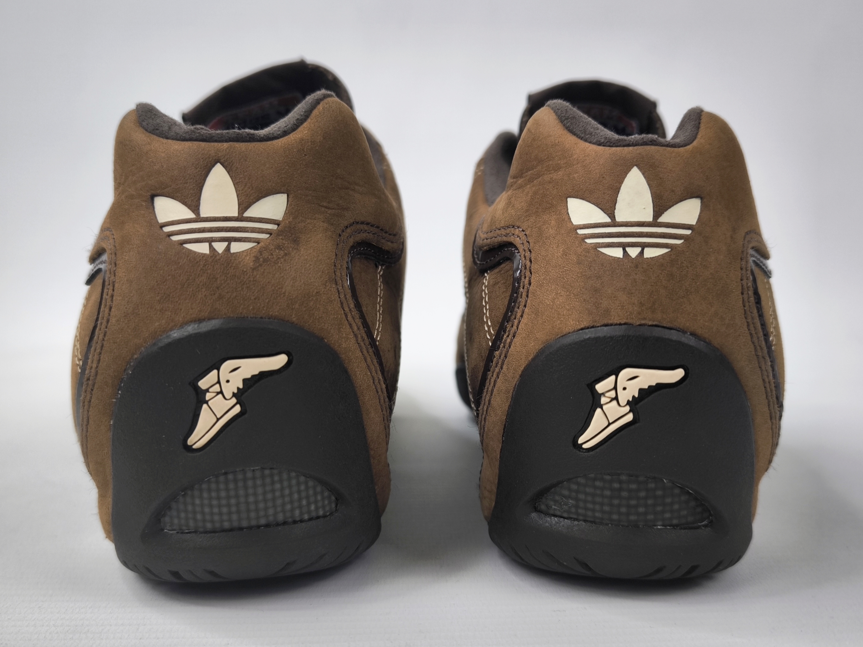 adidas Adi Racer Low Schuhe EUR 42 / UK 8 aus 2005 Wildleder braun 012796 neu