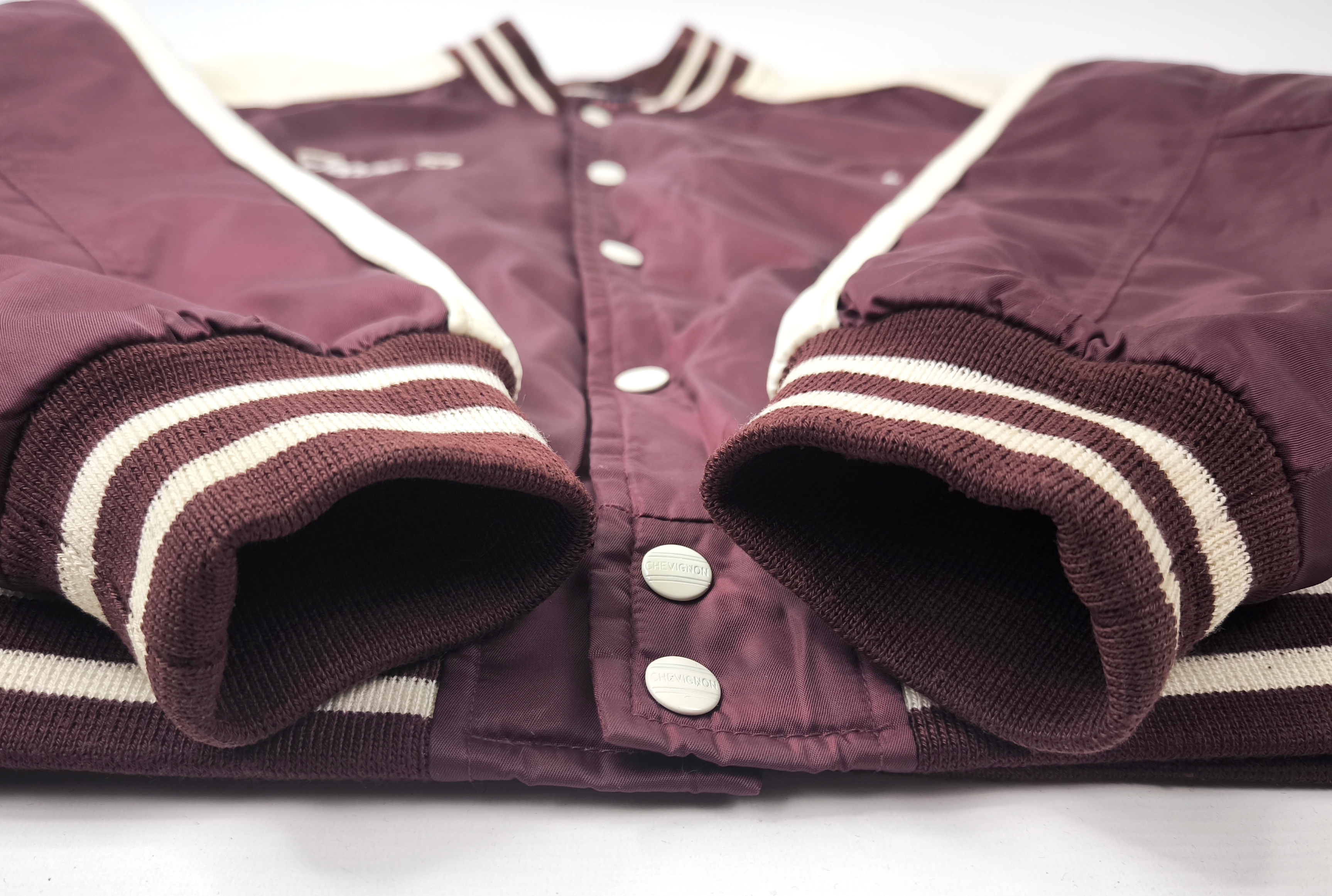 Chevignon Sport Jacke Team 57 weinrot bordeaux Gr. M großes Rückenlogo