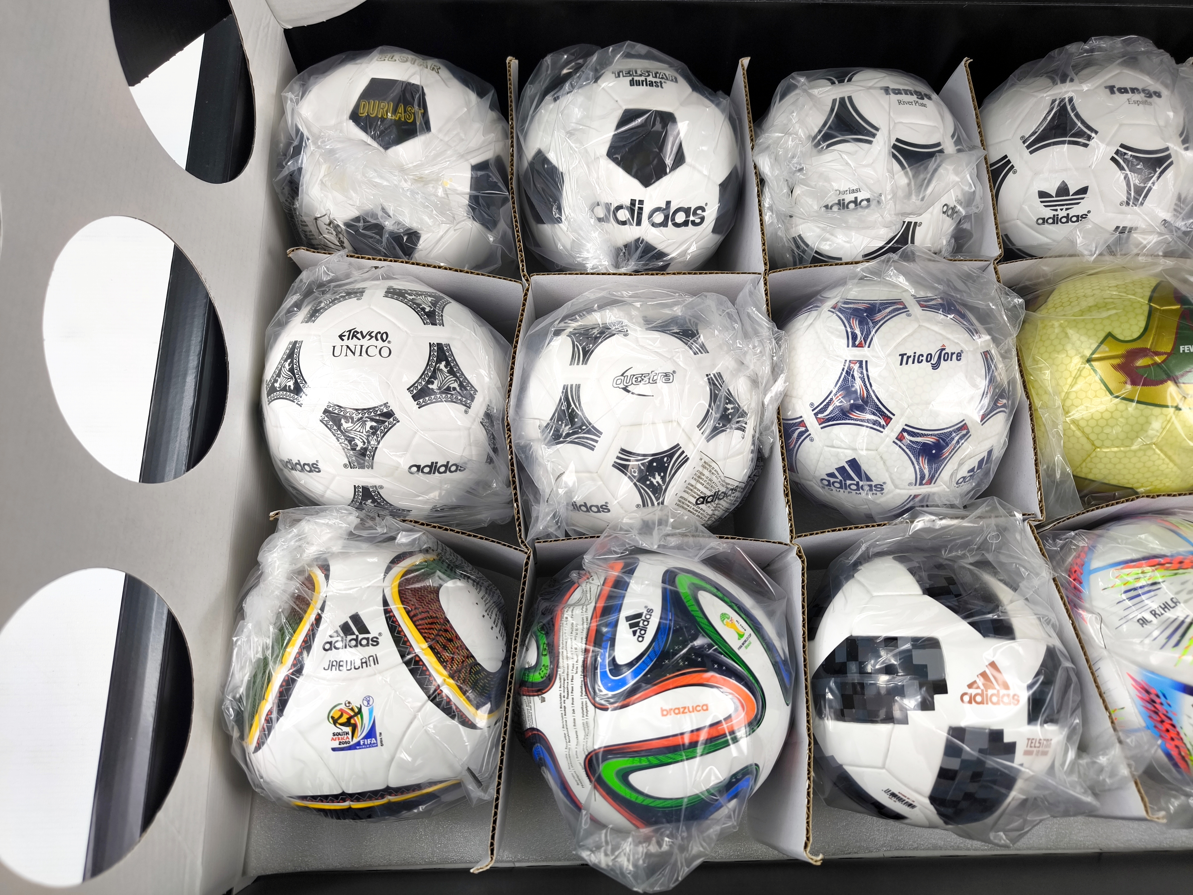 adidas World Cup Historical Miniball Set Fußball WM 1970-2026 JN2093 Neu in Box