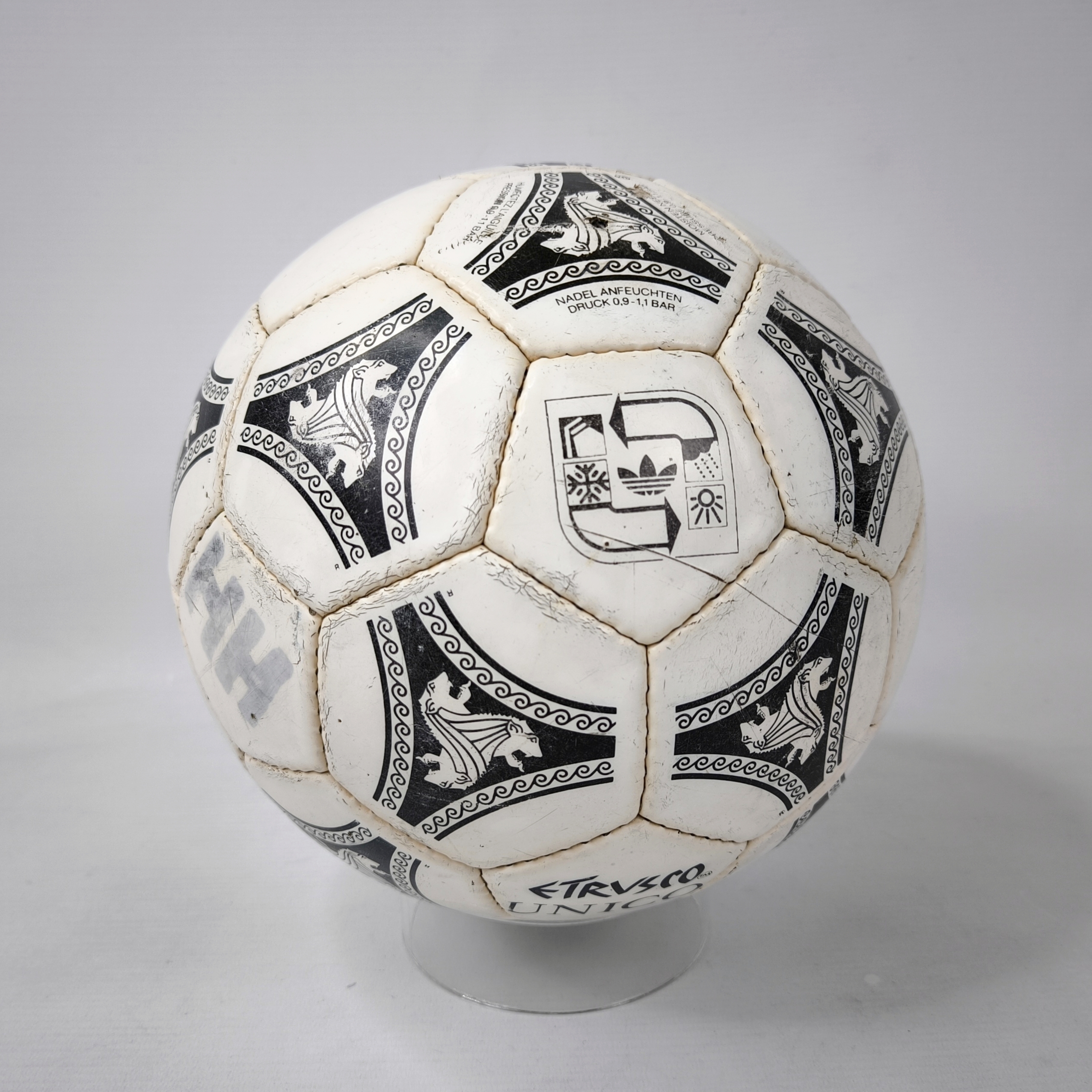 adidas Fussball Etrusco Unico Made in France Official matchball Euro 1992