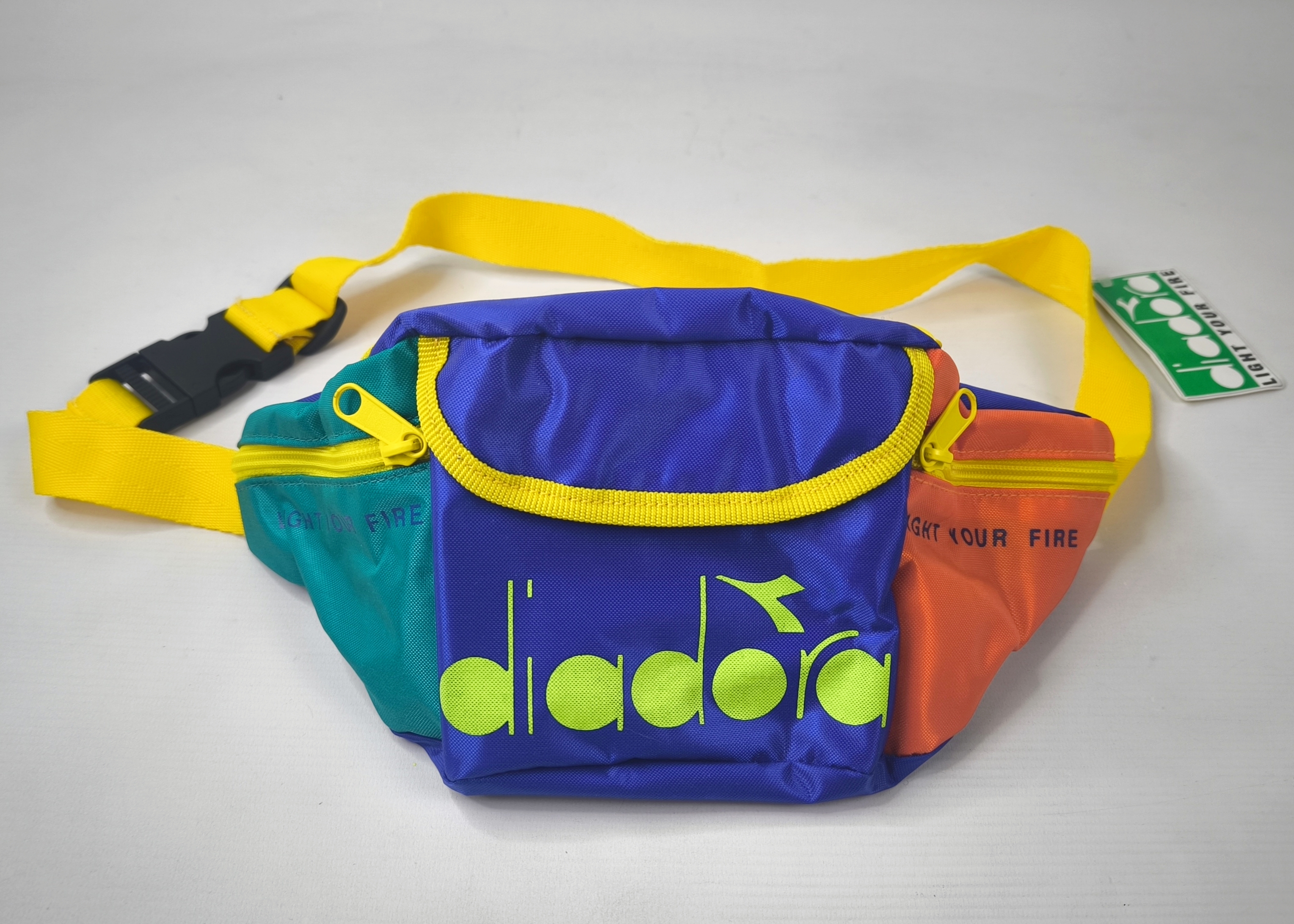 diadora Tasche Bauchtasche Gürteltasche bunt 80s 90s vintage Neu und Ungetragen