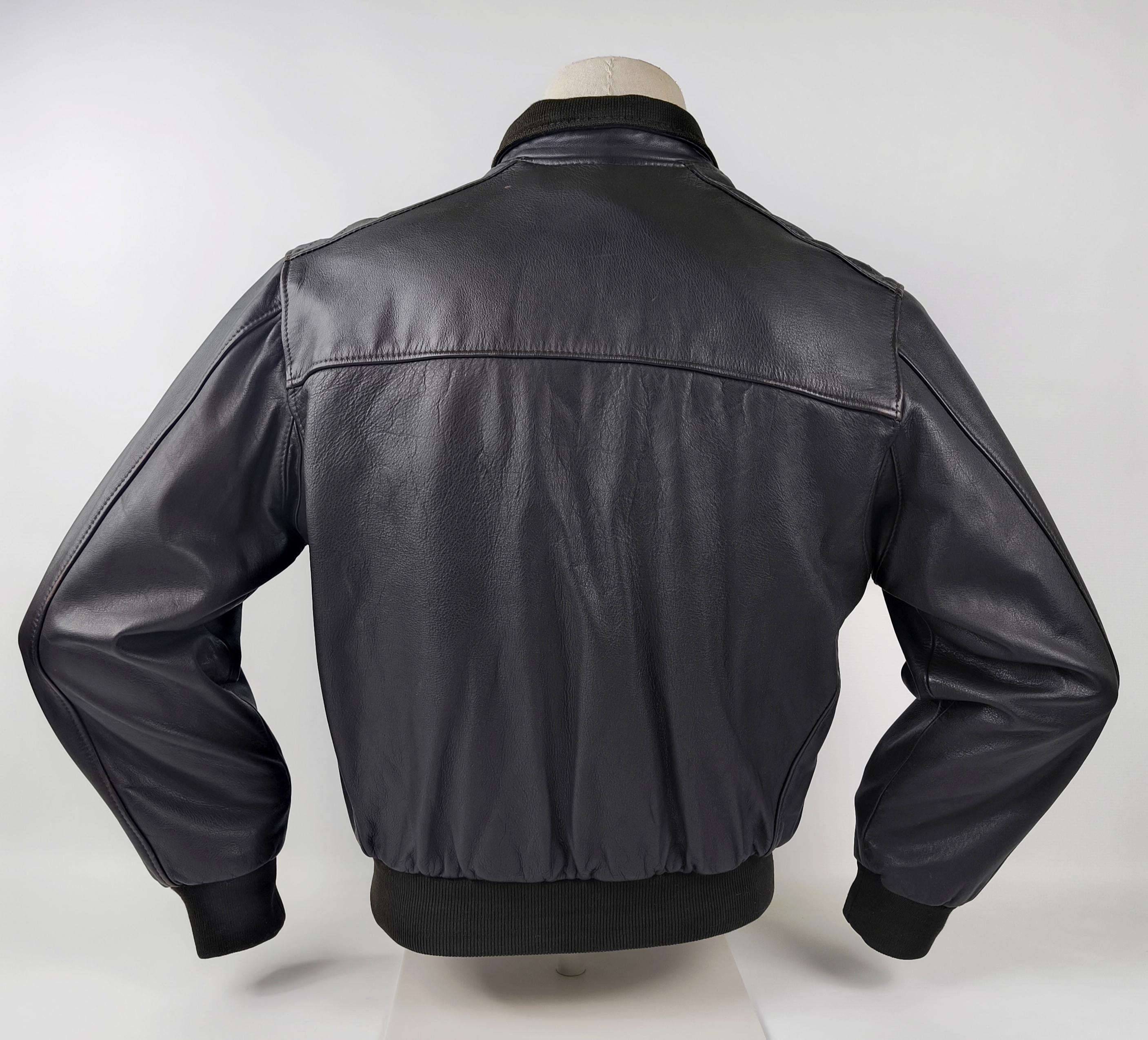 Chevignon Lederjacke Port Avion Gr. M dunkelbraun (fast schwarz) vintage Porte