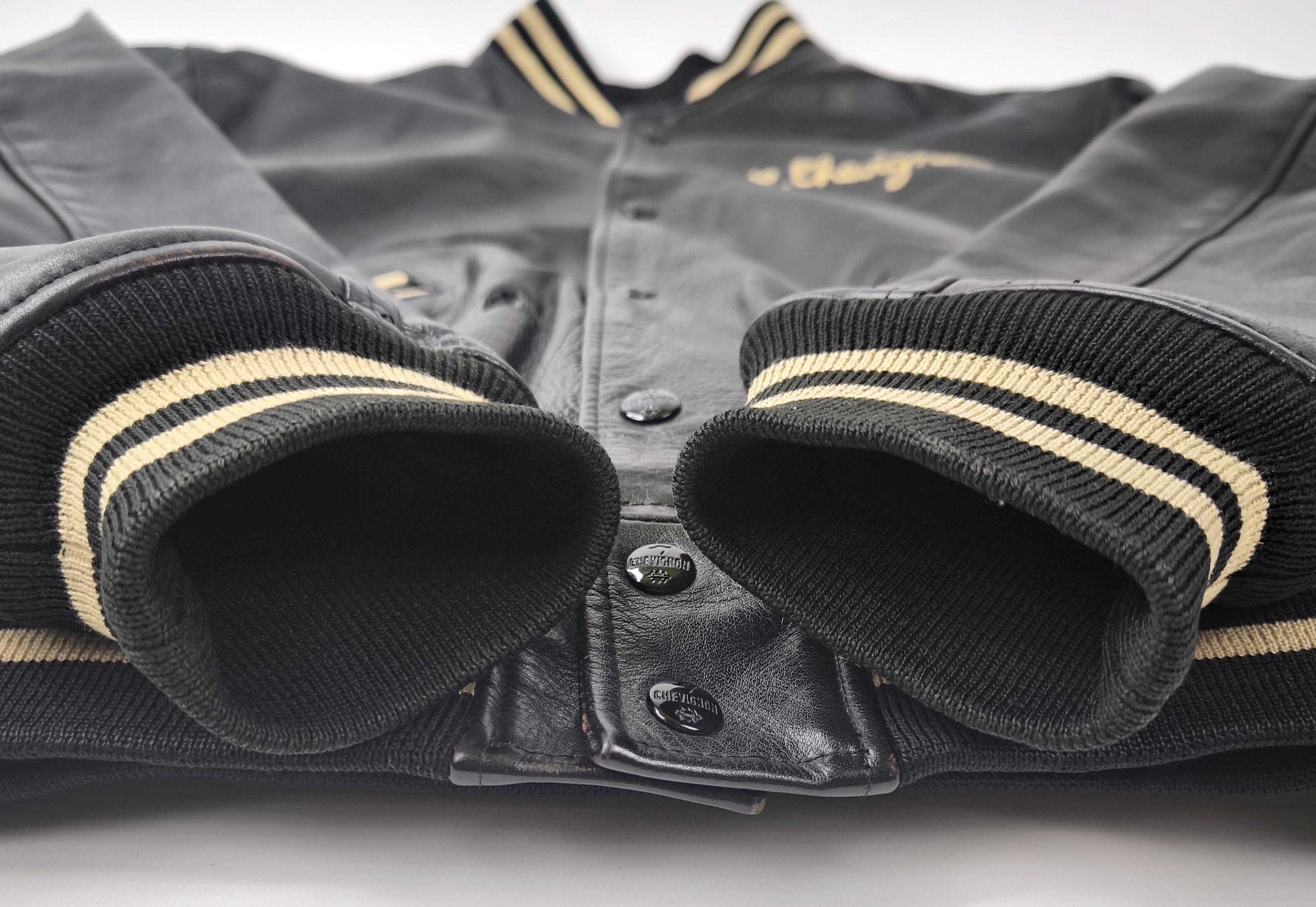 Chevignon Lederjacke schwarz Gr. XL (L) vintage 90s großes Rückenlogo