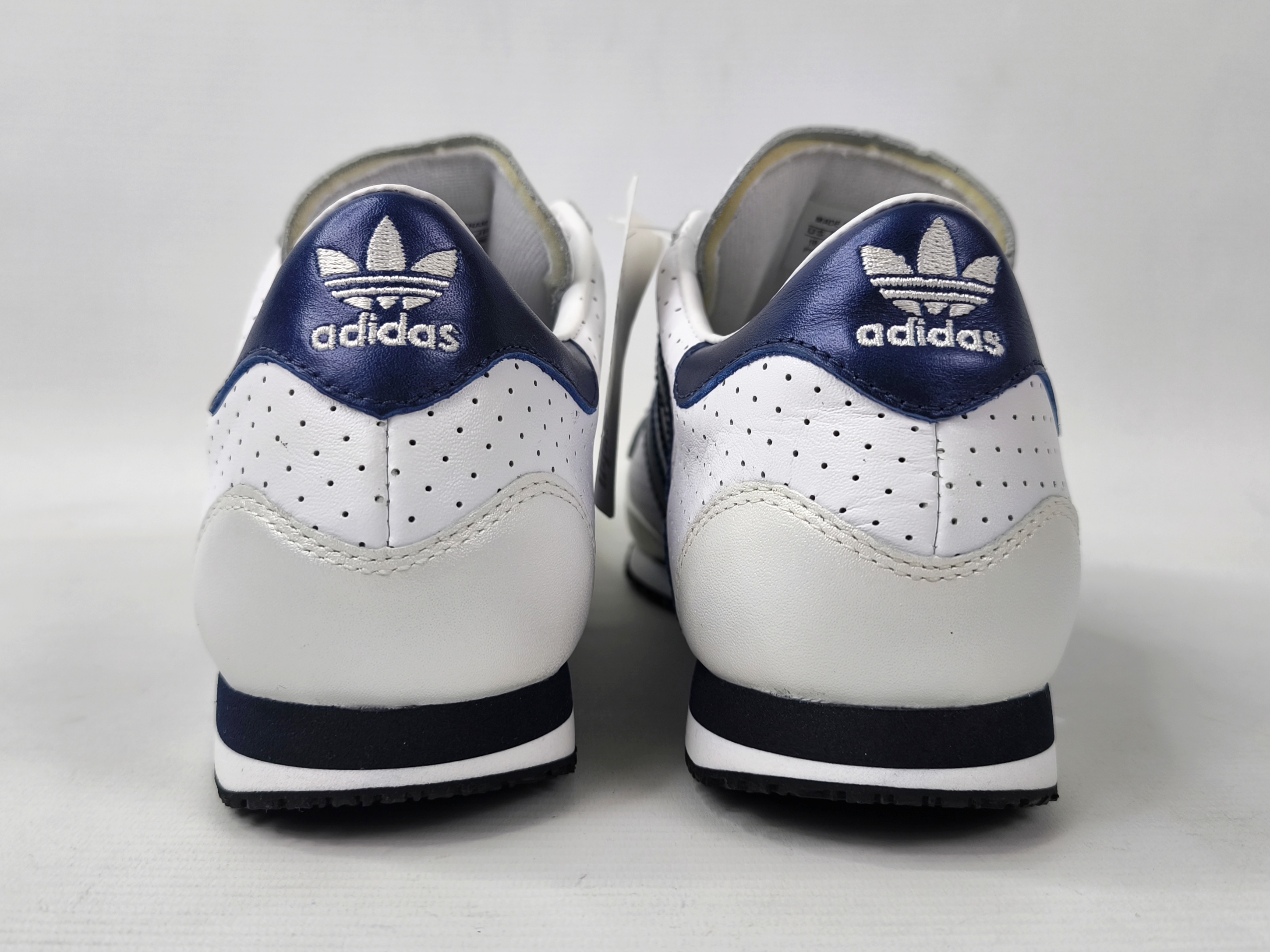 adidas Galaxy 3 Lea Schuhe EUR 44 UK 9.5 aus 2002 weiß marine 382499