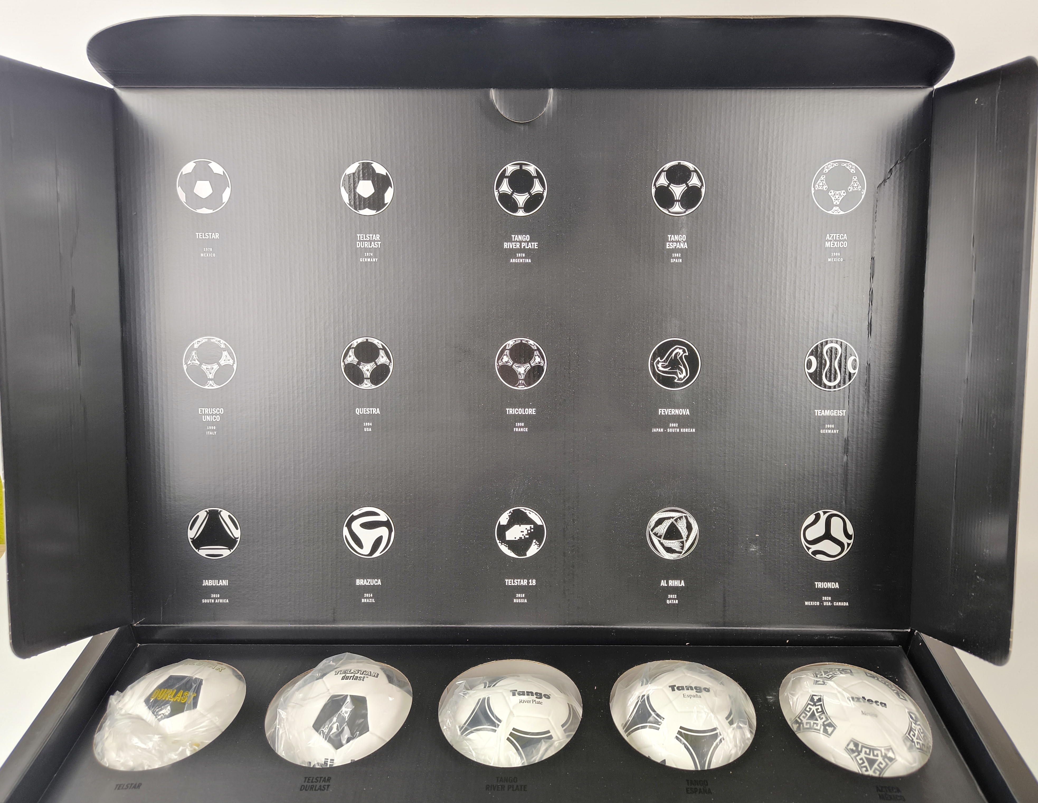 adidas World Cup Historical Miniball Set Fußball WM 1970-2026 JN2093 Neu in Box