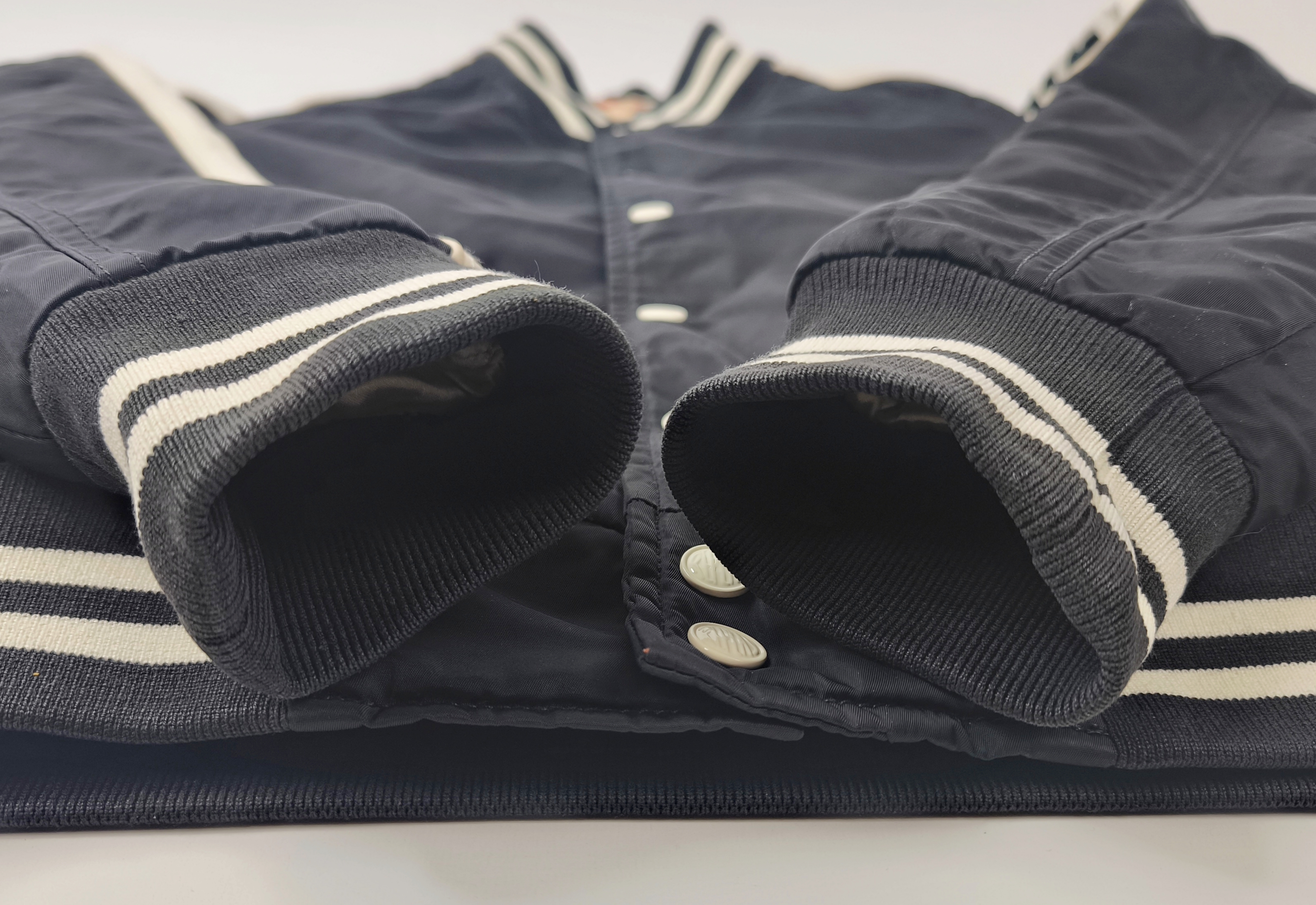 Replay Jacke 23 schwarz Gr. M großes Rückenlogo