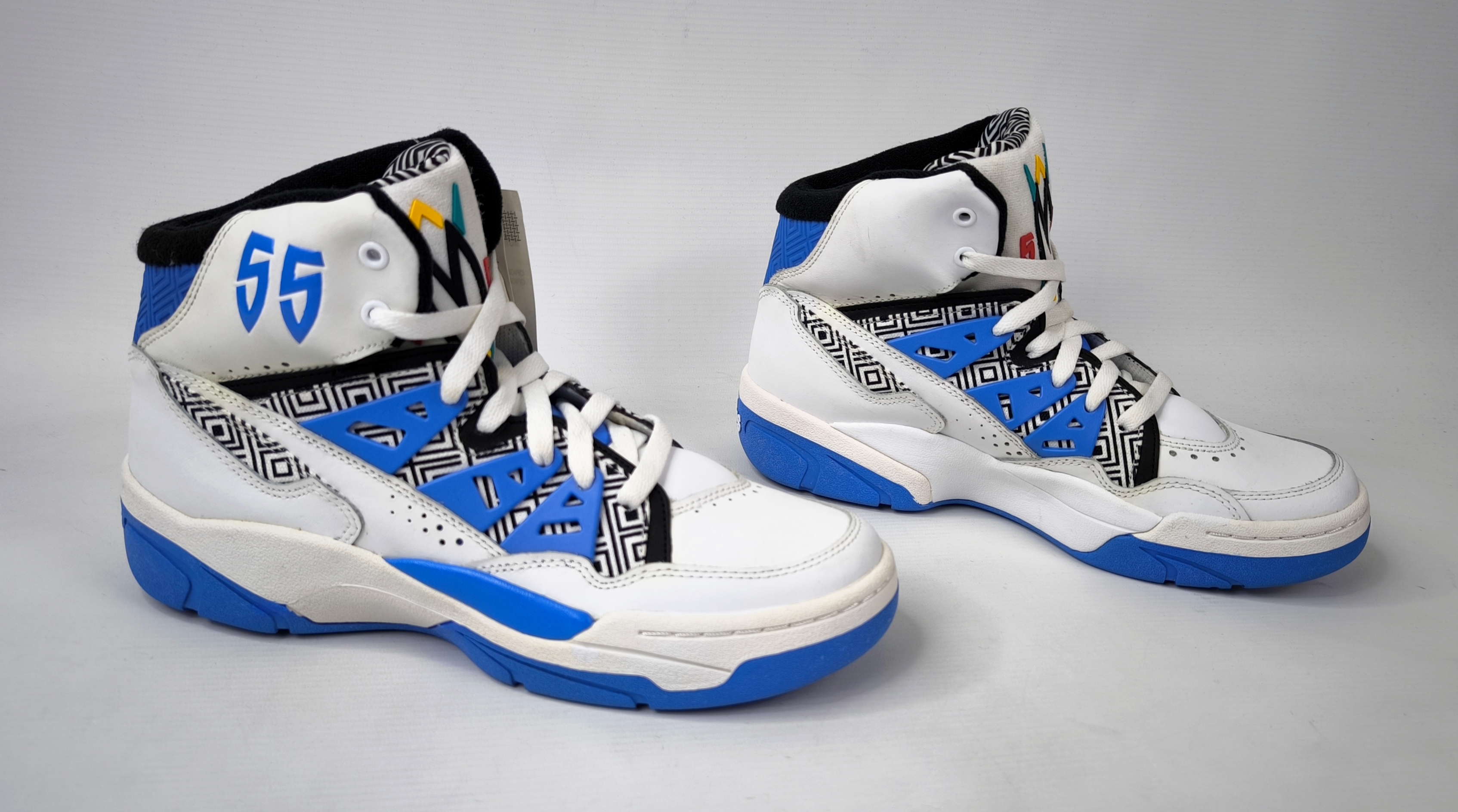 adidas Mutombo 55 Eur 41 1/3 UK 7.5 G99903 aus 2013 Neu und ungetragen