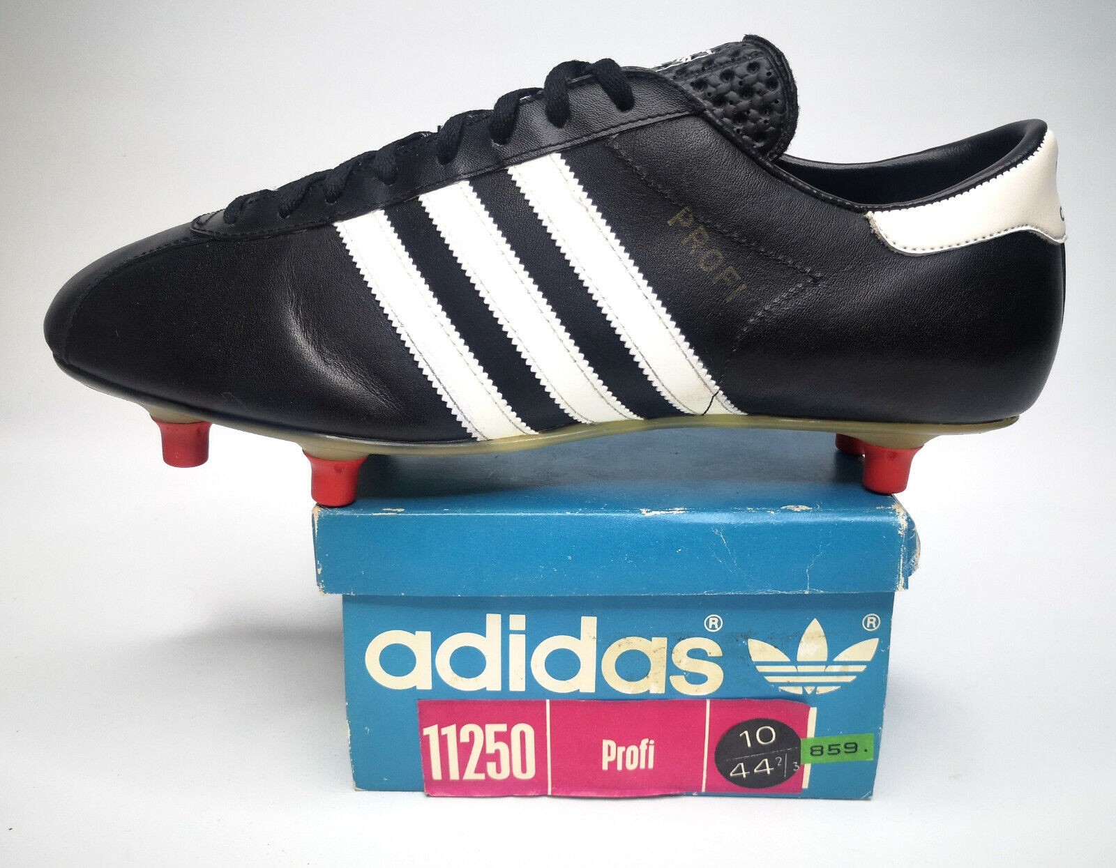 adidas Profi 70`s Eur 44 2/3 / UK 10 Made in Austria vintage Fussballschuhe neu