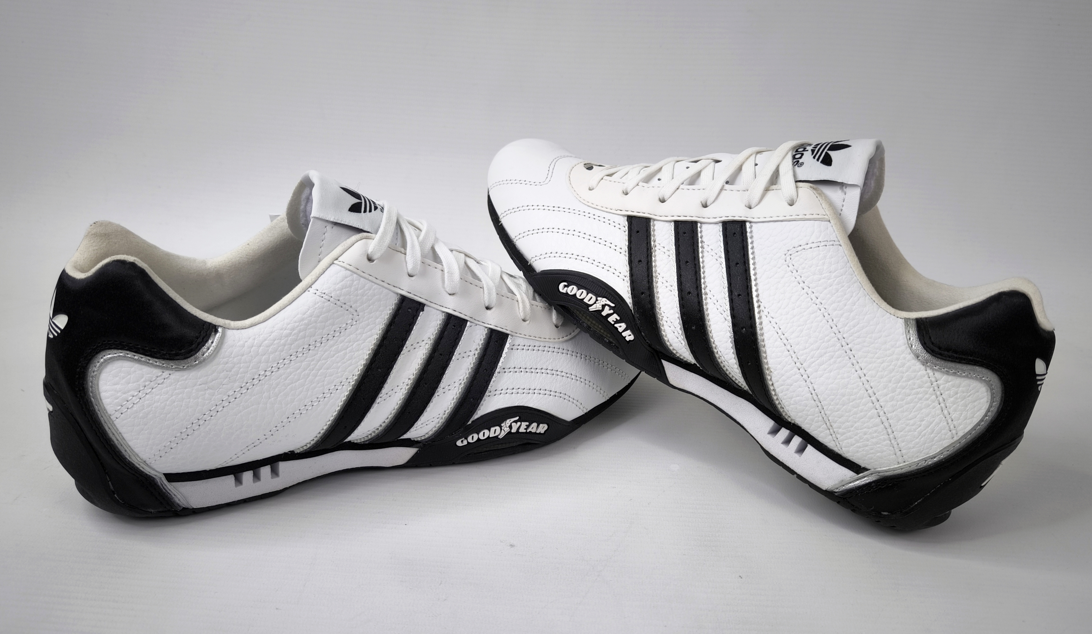 adidas Adi Racer Low Schuhe EUR 42 2/3 / UK 8.5 aus 2014 UNGETRAGEN G16080