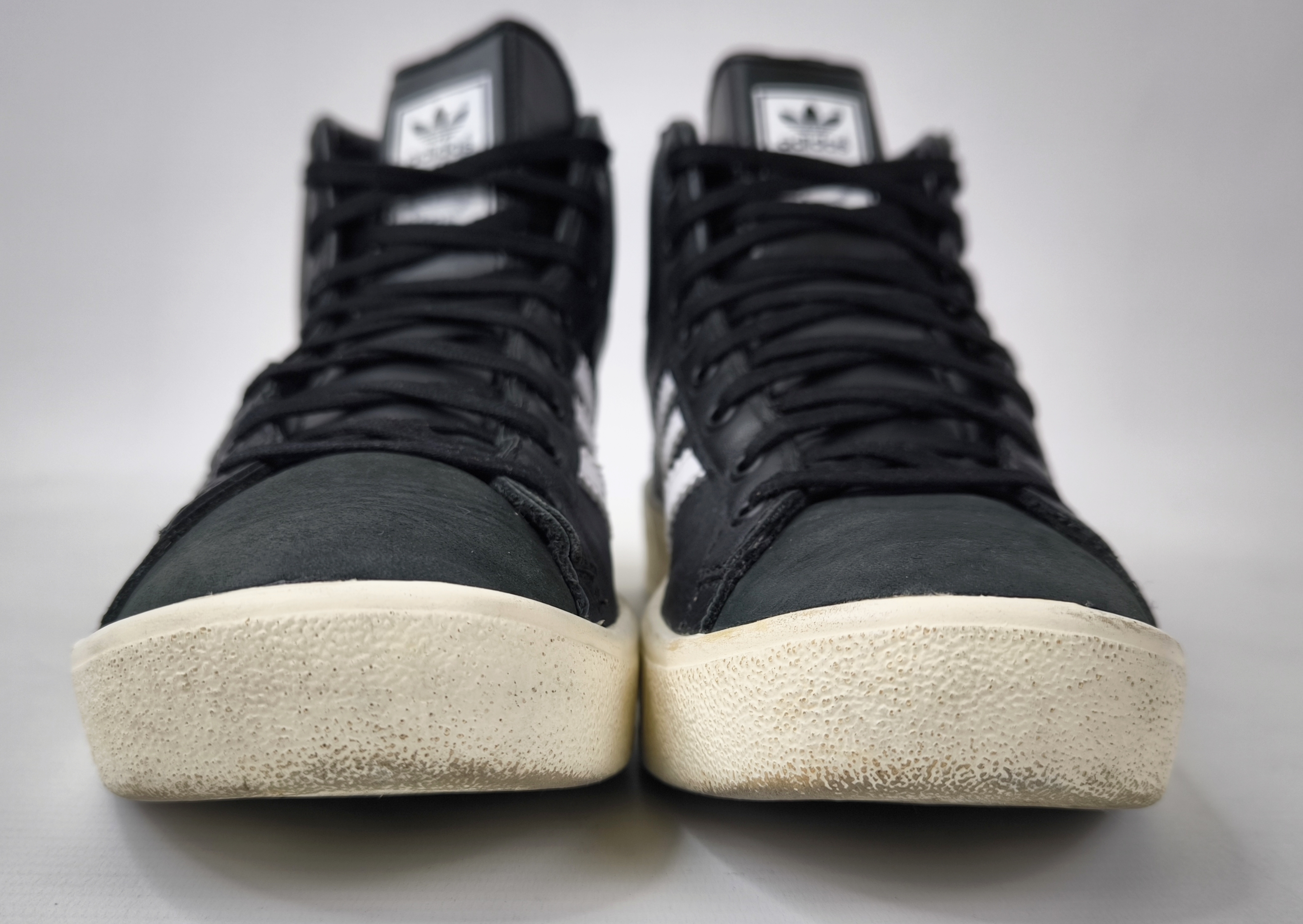 adidas Allround High Schuhe EUR 38 - UK 5 aus 2016 schwarz weiß BB5183