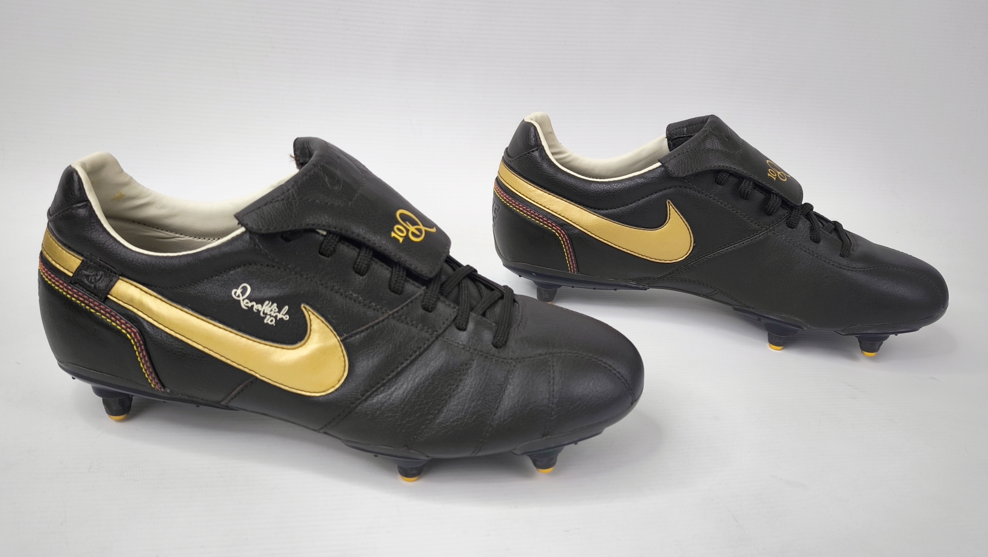 Nike Tiempo Guri SG Ronaldinho R10 2007 EUR 45 UK 10 Fussball Schuhe 315890-271