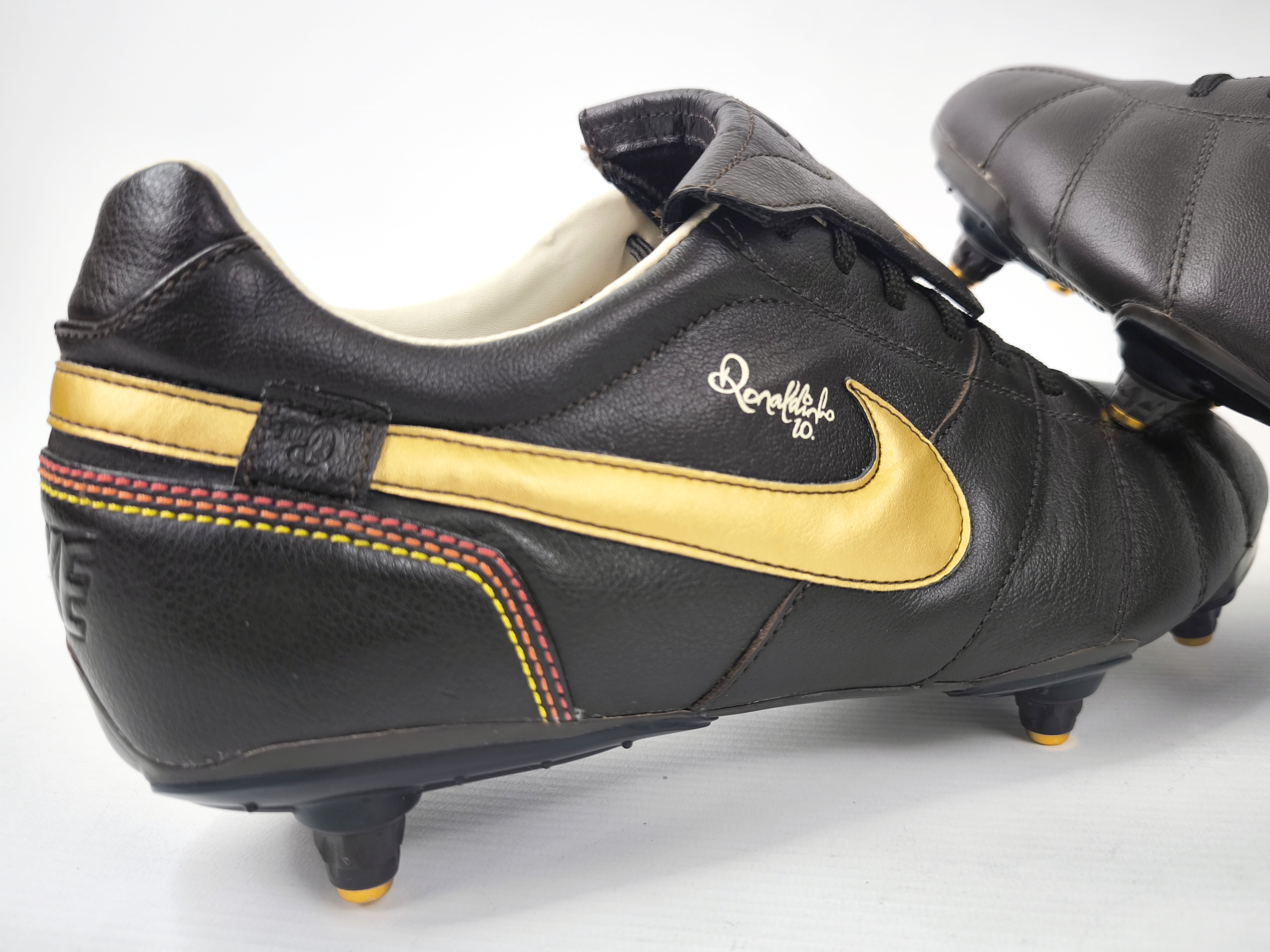 Nike Tiempo Guri SG Ronaldinho R10 2007 EUR 45 UK 10 Fussball Schuhe 315890-271