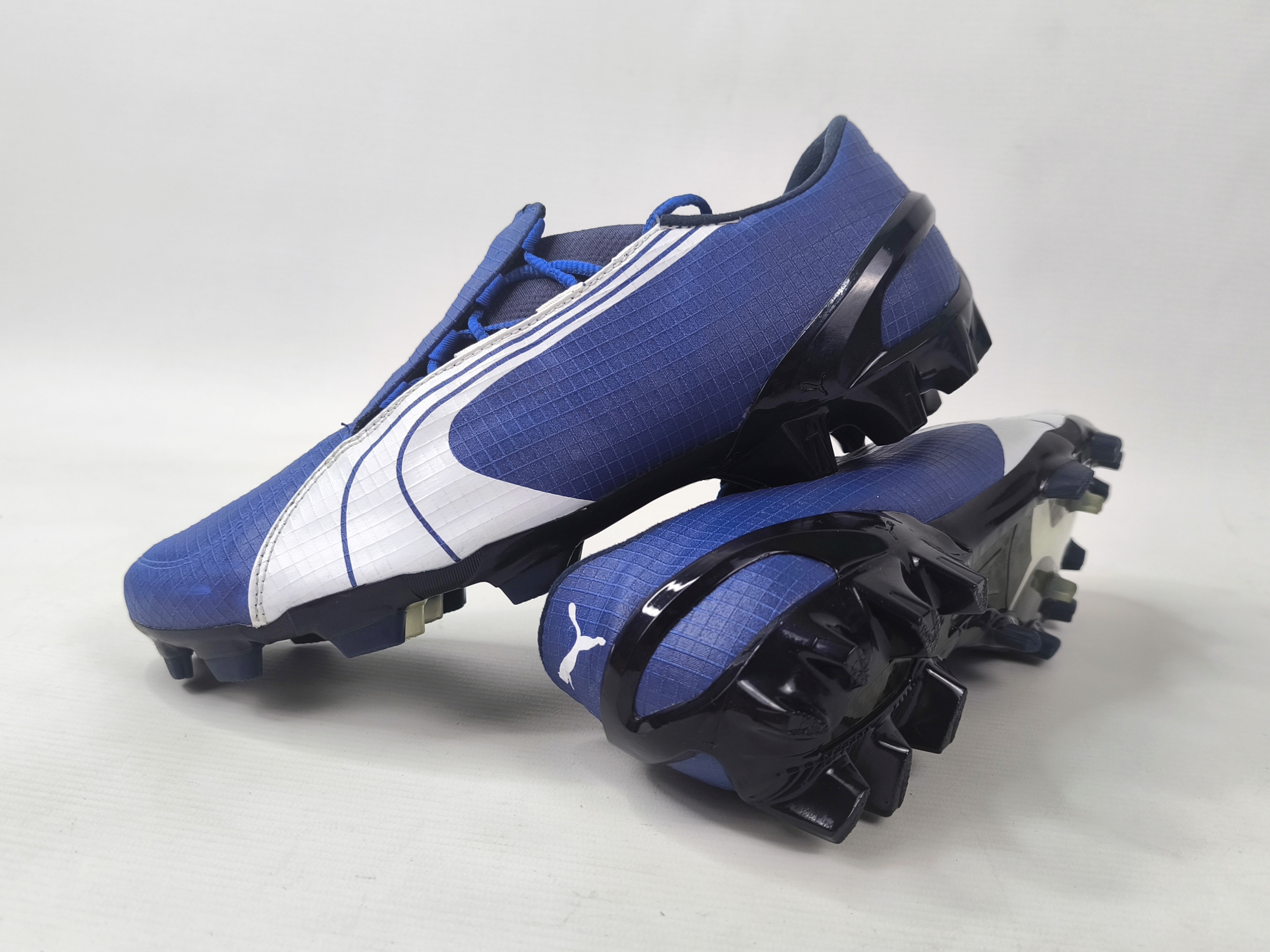 Puma v1.06 FG Fussball Schuhe blau EUR 41 / UK 7.5 aus 2006 ungetragen 101012 06