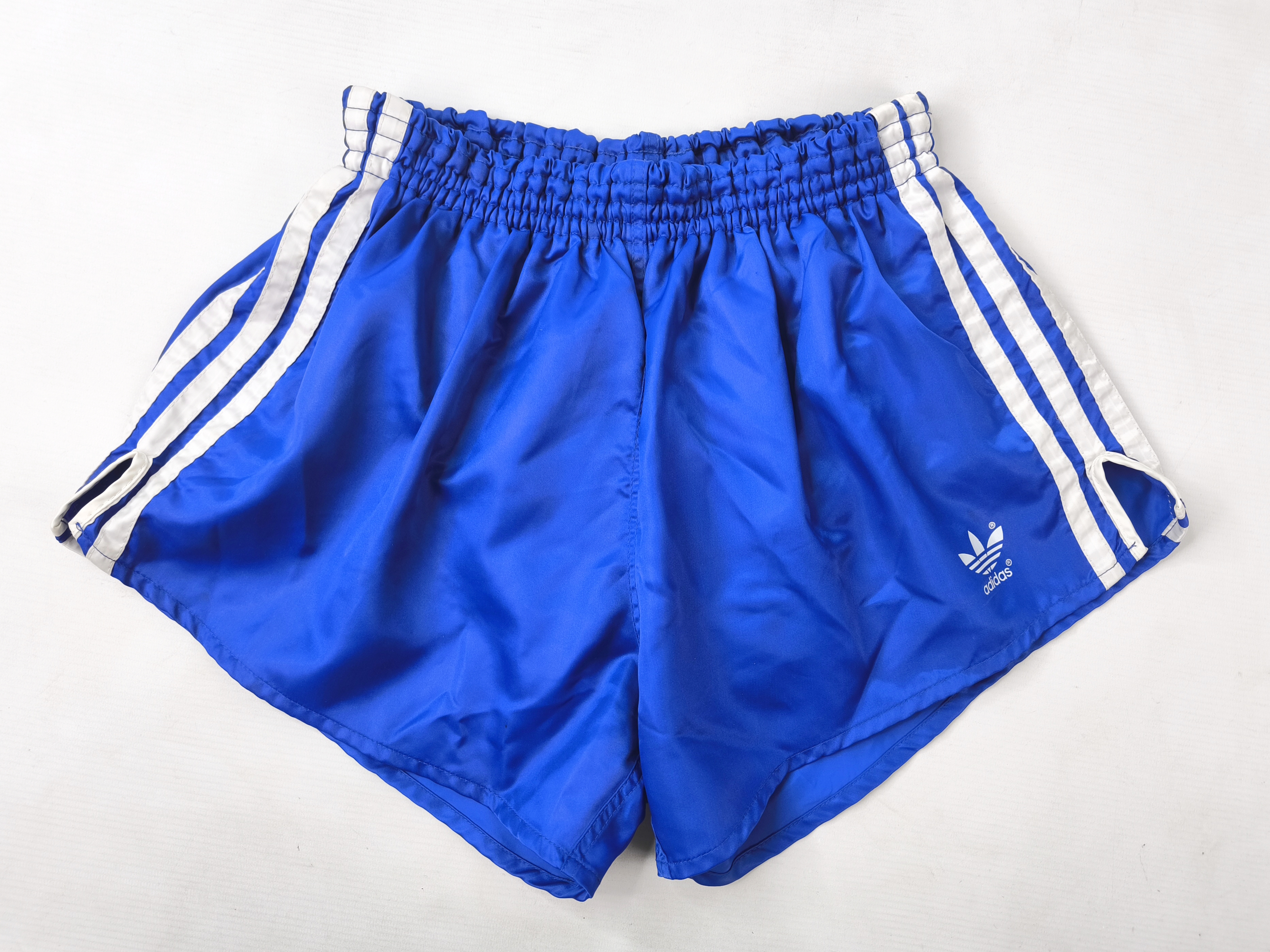adidas Shorts Nylon Gr. D6 (M/L) blau weiß West Germany vintage Polyamid 0841