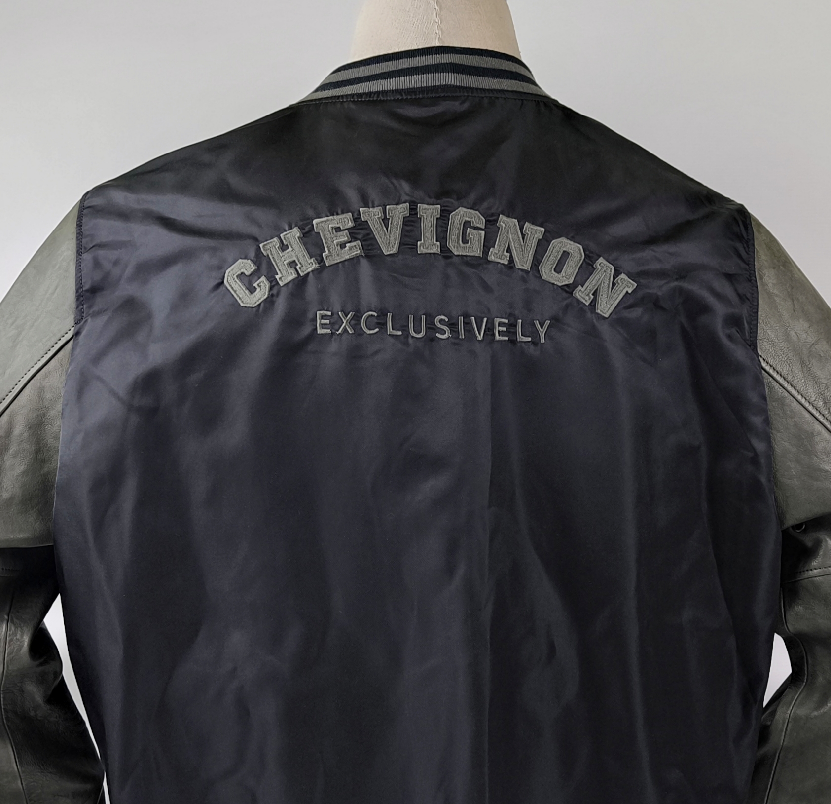 Chevignon Jacke Baseball- / College Gr. XXL (XL) Exclusively mit Lederärmeln neu